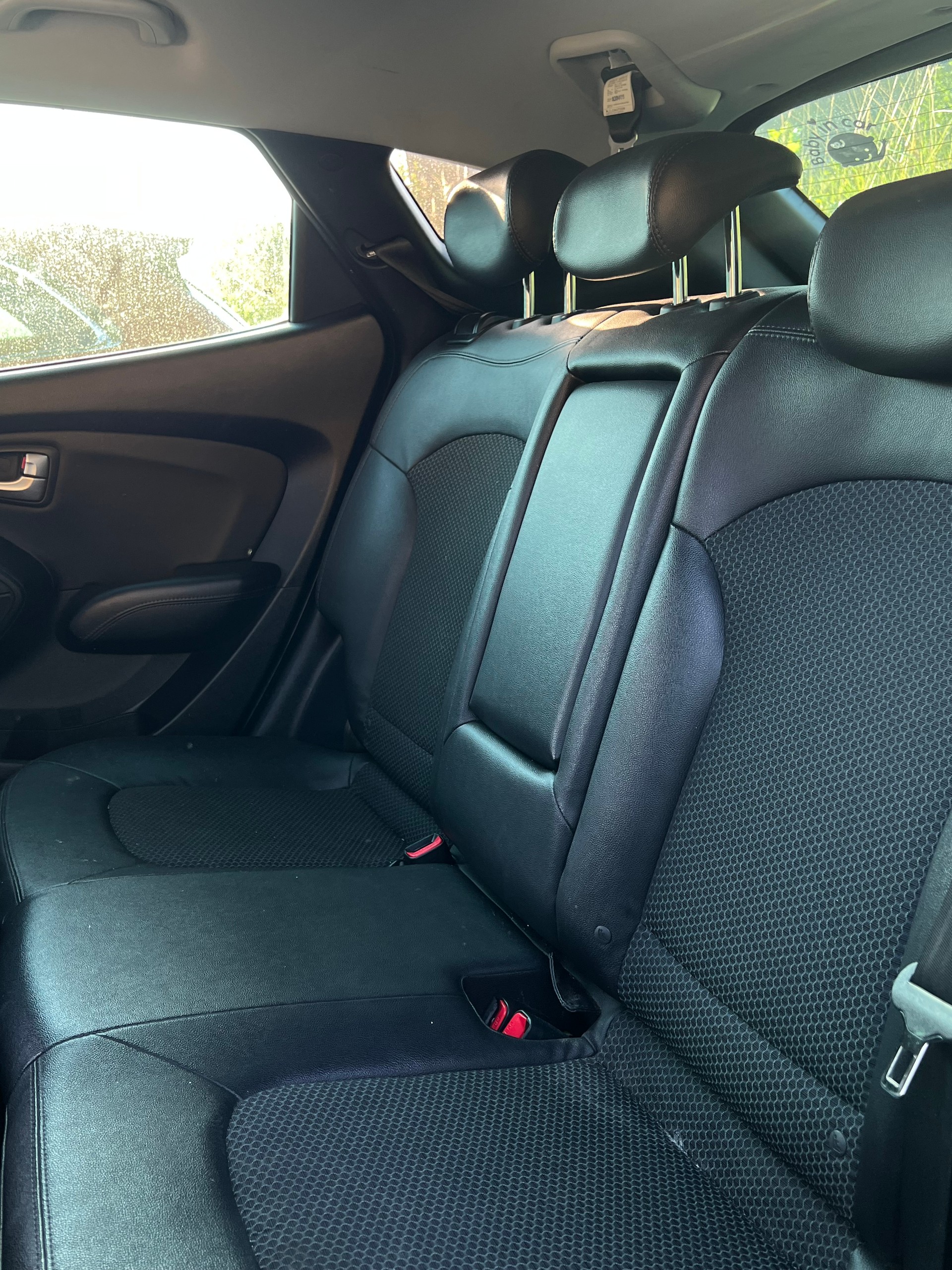 HYUNDAI iX 35 2.0 CRDi Premium 4WD-image-11