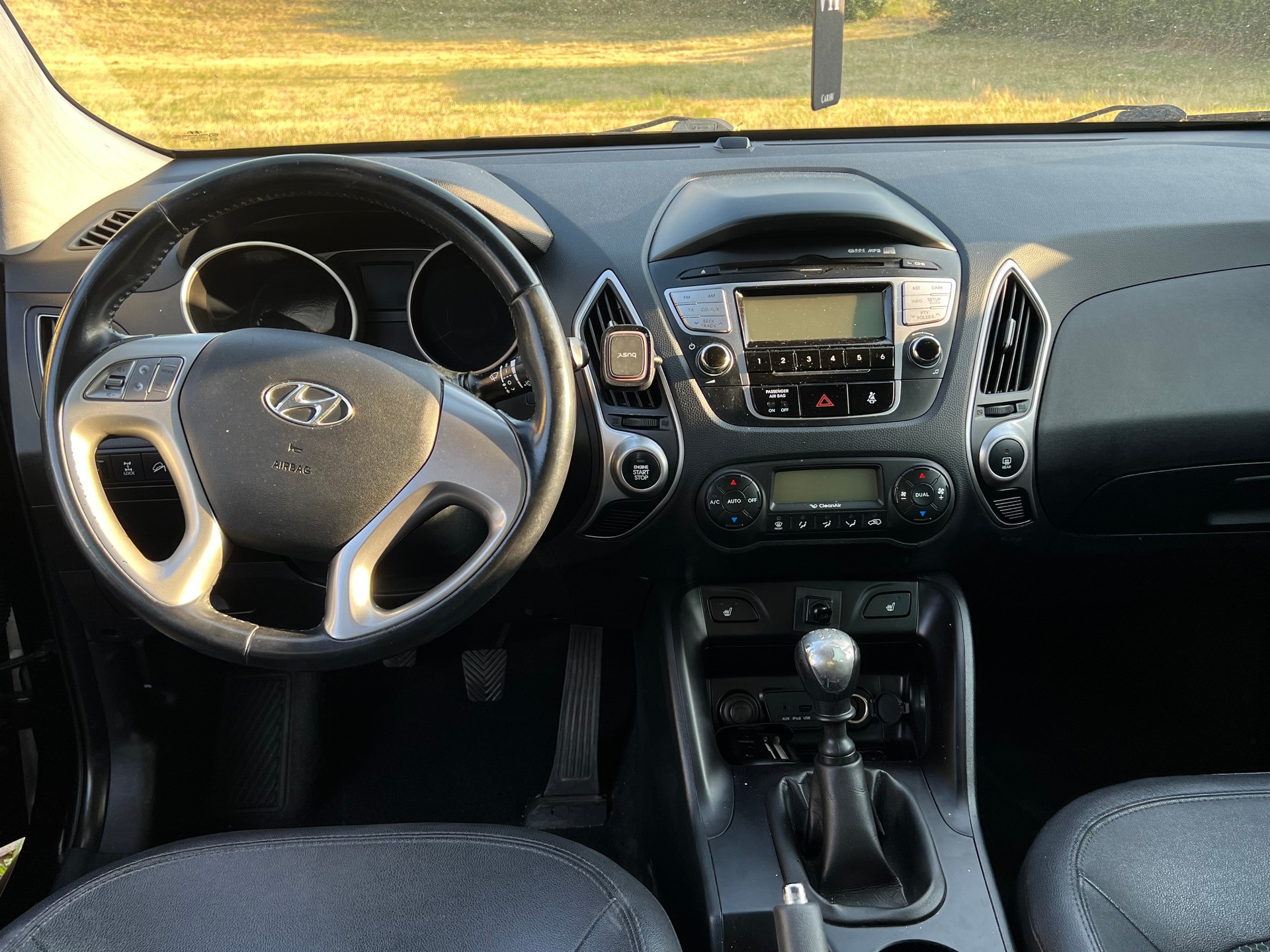 HYUNDAI iX 35 2.0 CRDi Premium 4WD-image-4