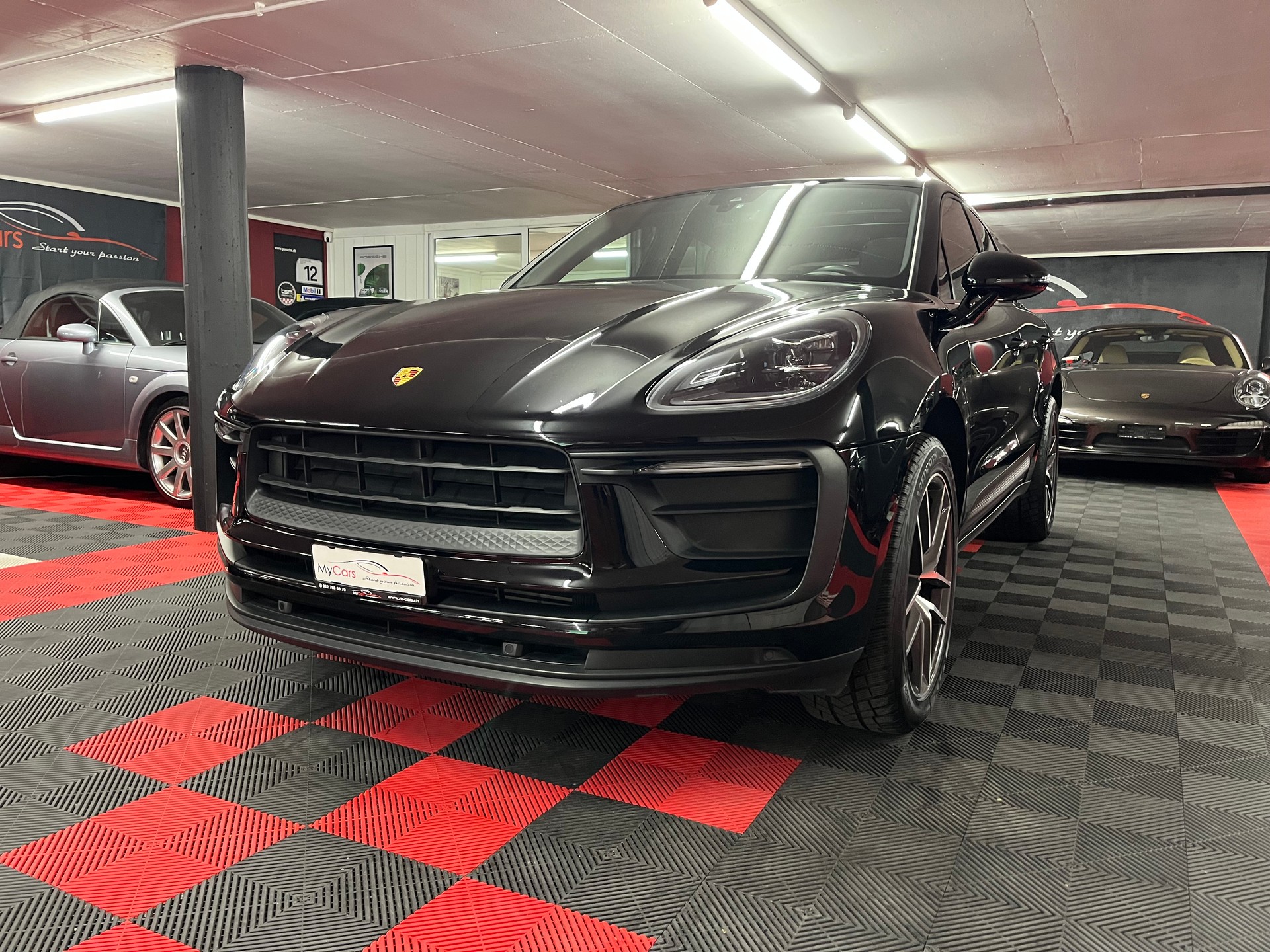 PORSCHE Macan PDK-image-1