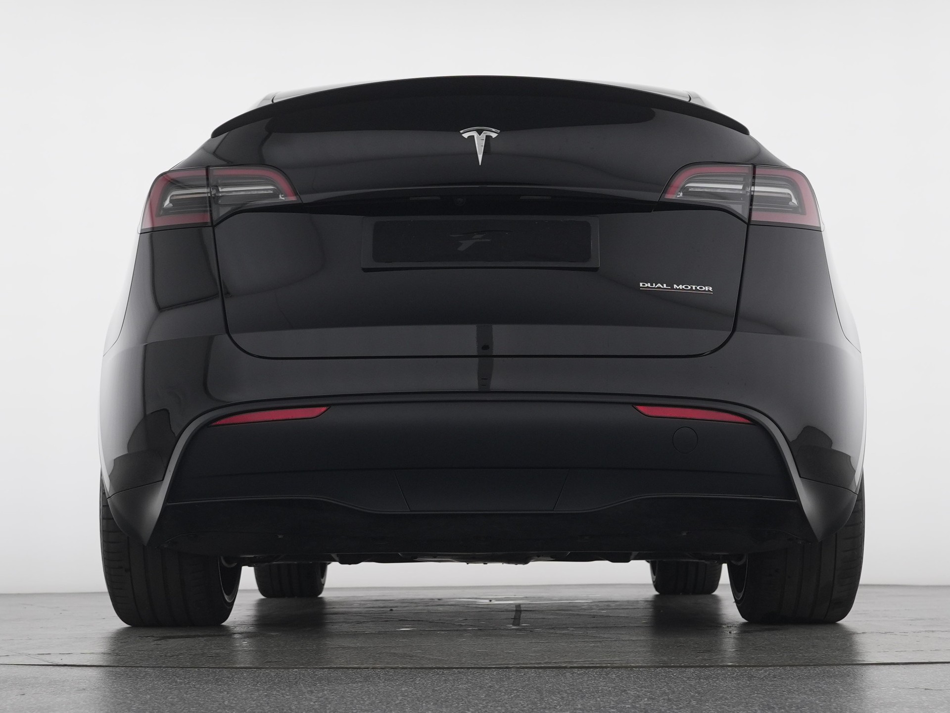 TESLA Model Y Performance-image-3