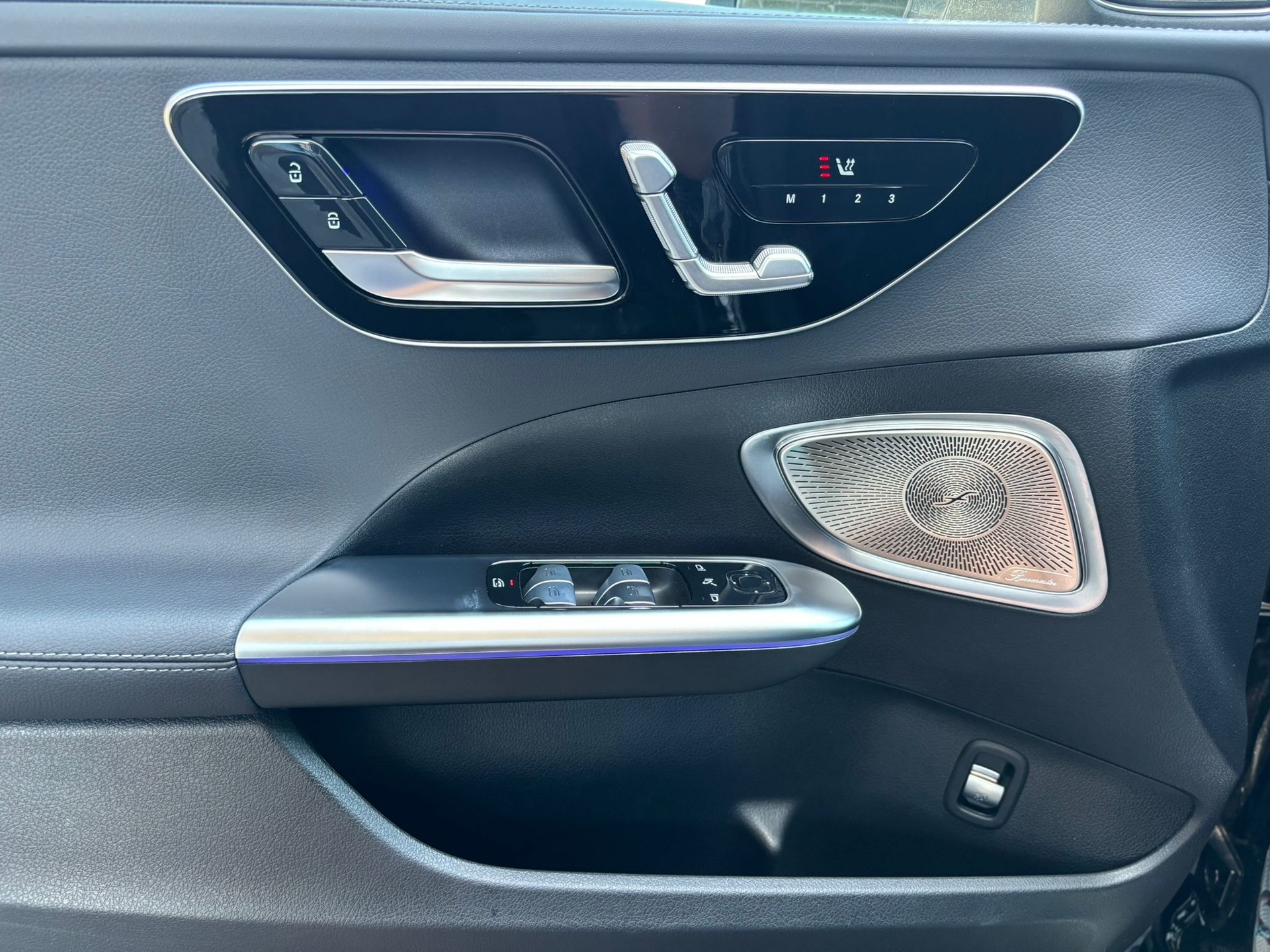 MERCEDES-BENZ C 200 AMG-Line 4Matic Kombi-image-12