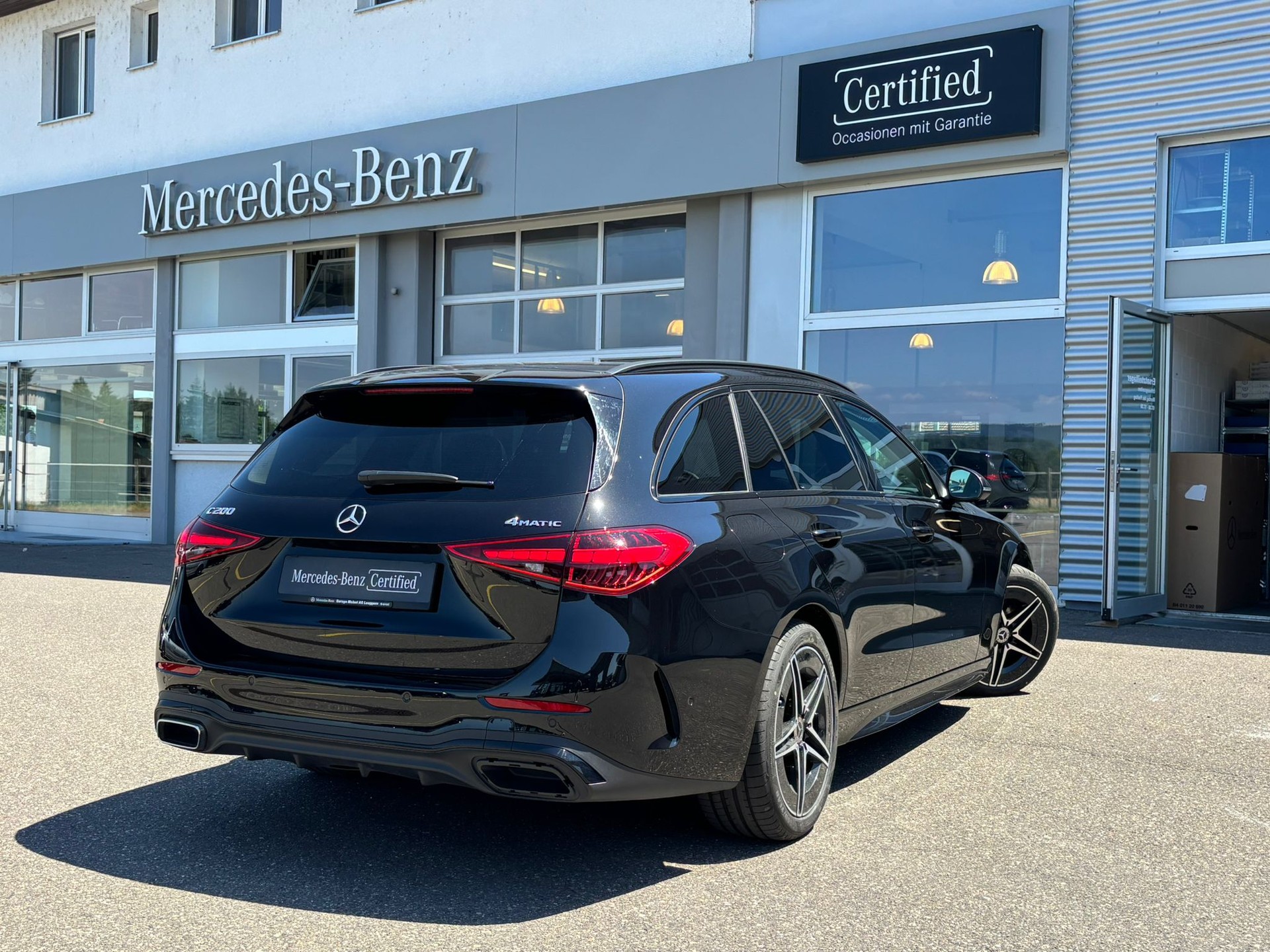MERCEDES-BENZ C 200 AMG-Line 4Matic Kombi-image-3