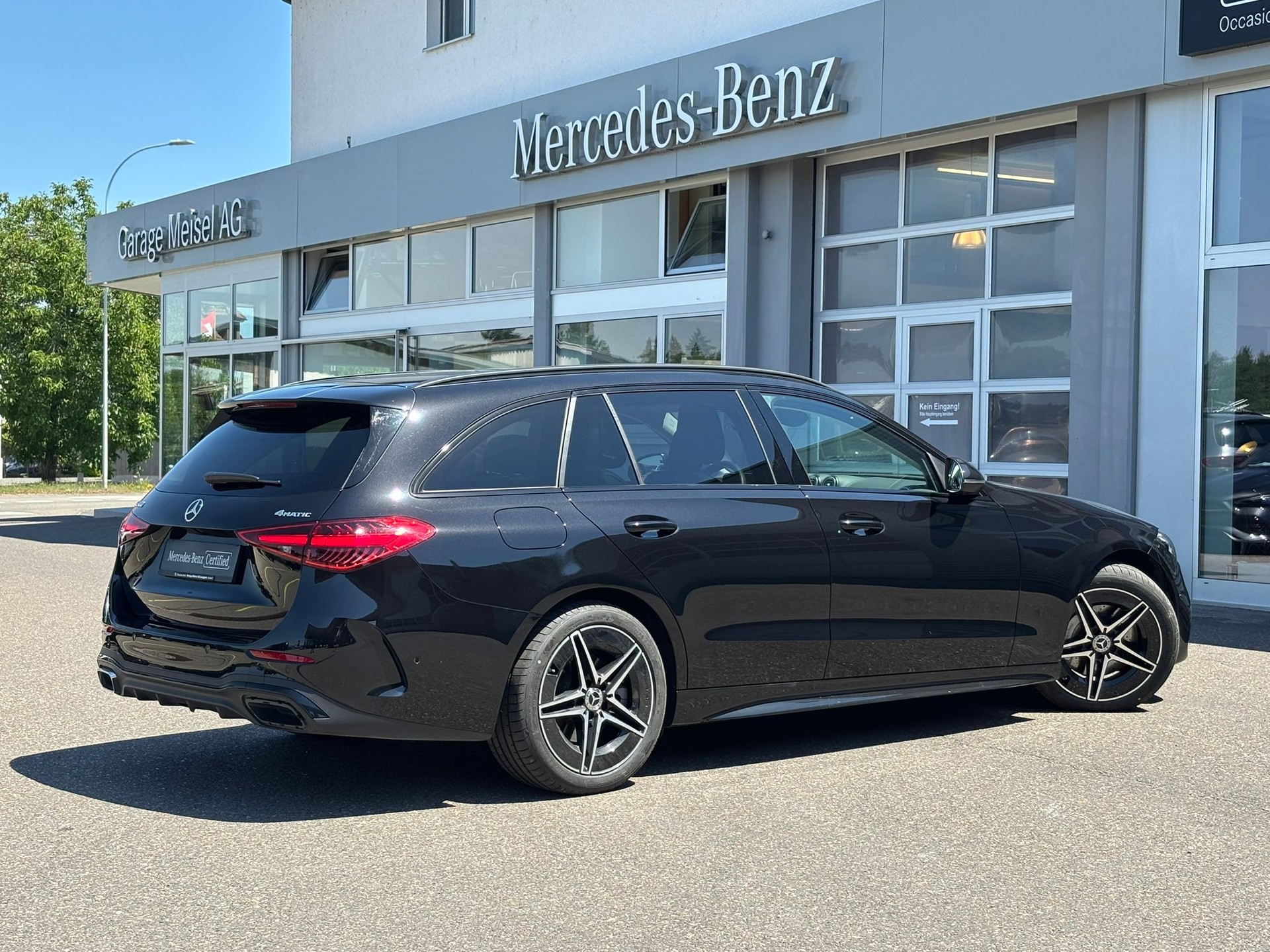 MERCEDES-BENZ C 200 AMG-Line 4Matic Kombi-image-2