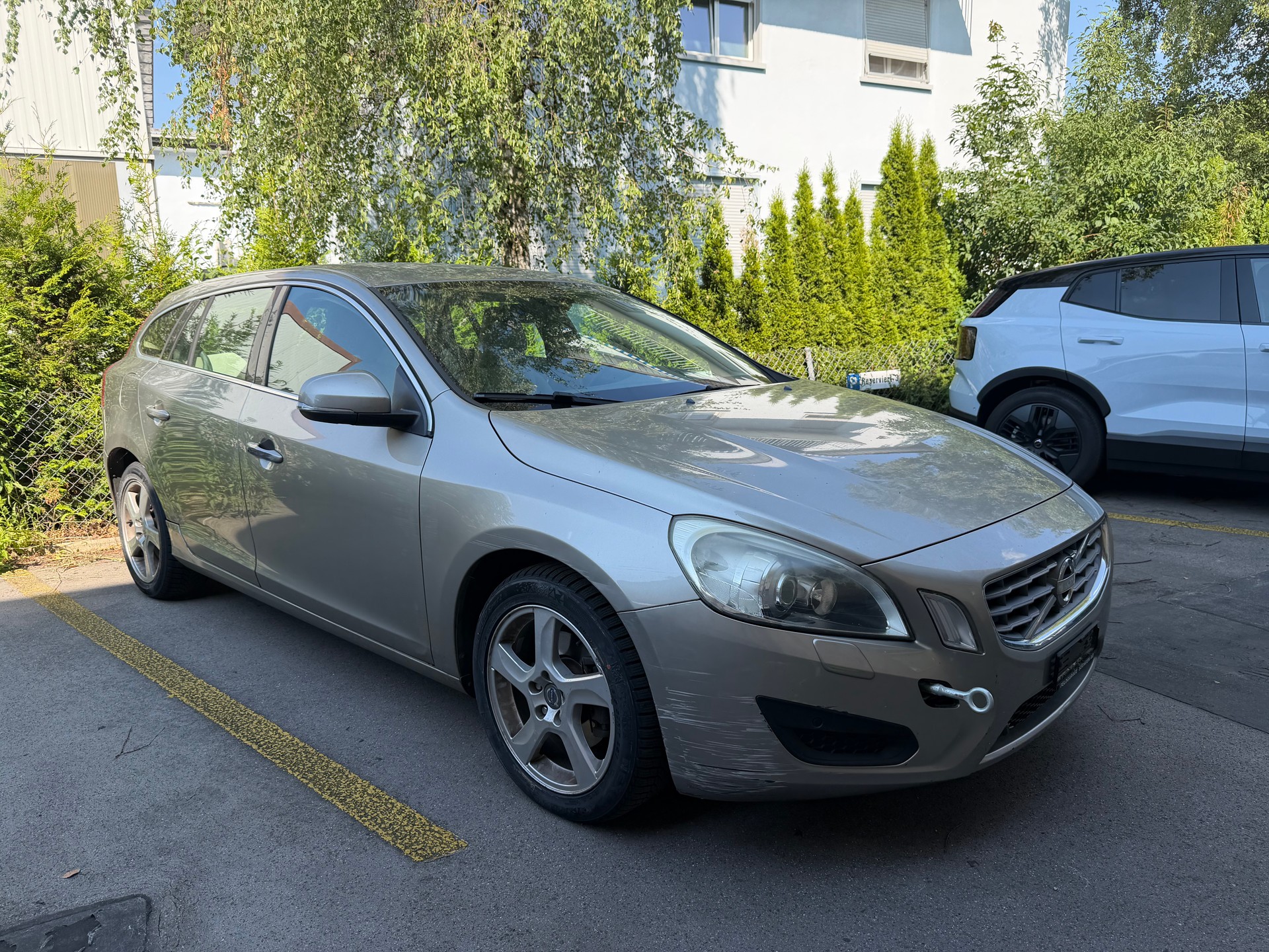 VOLVO V60 D3 Summum-image-1