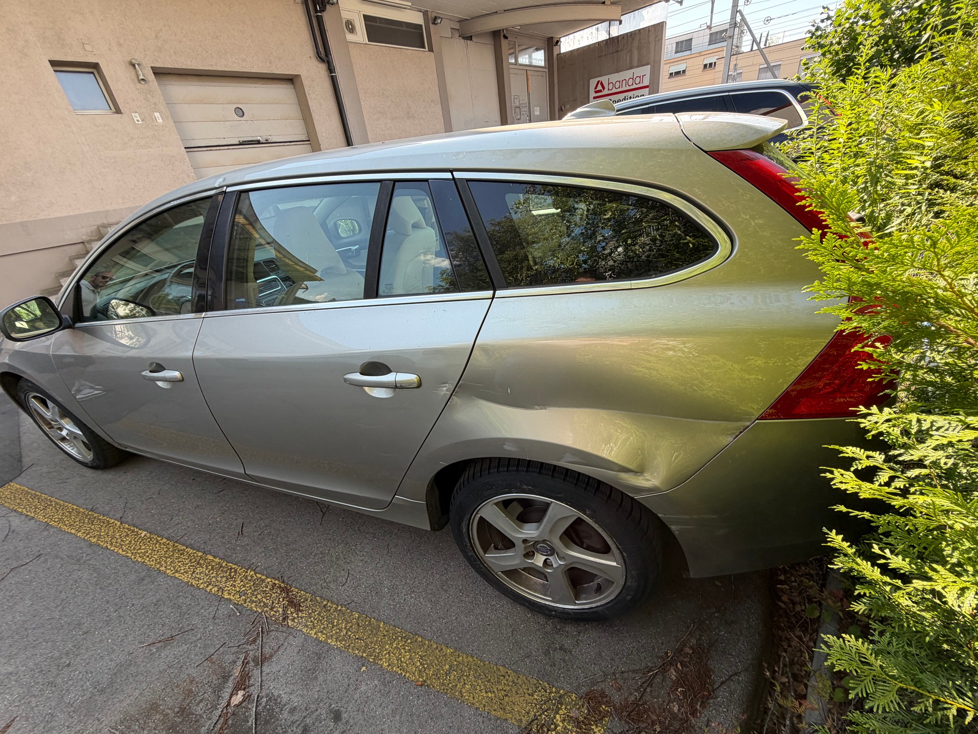 VOLVO V60 D3 Summum-image-5