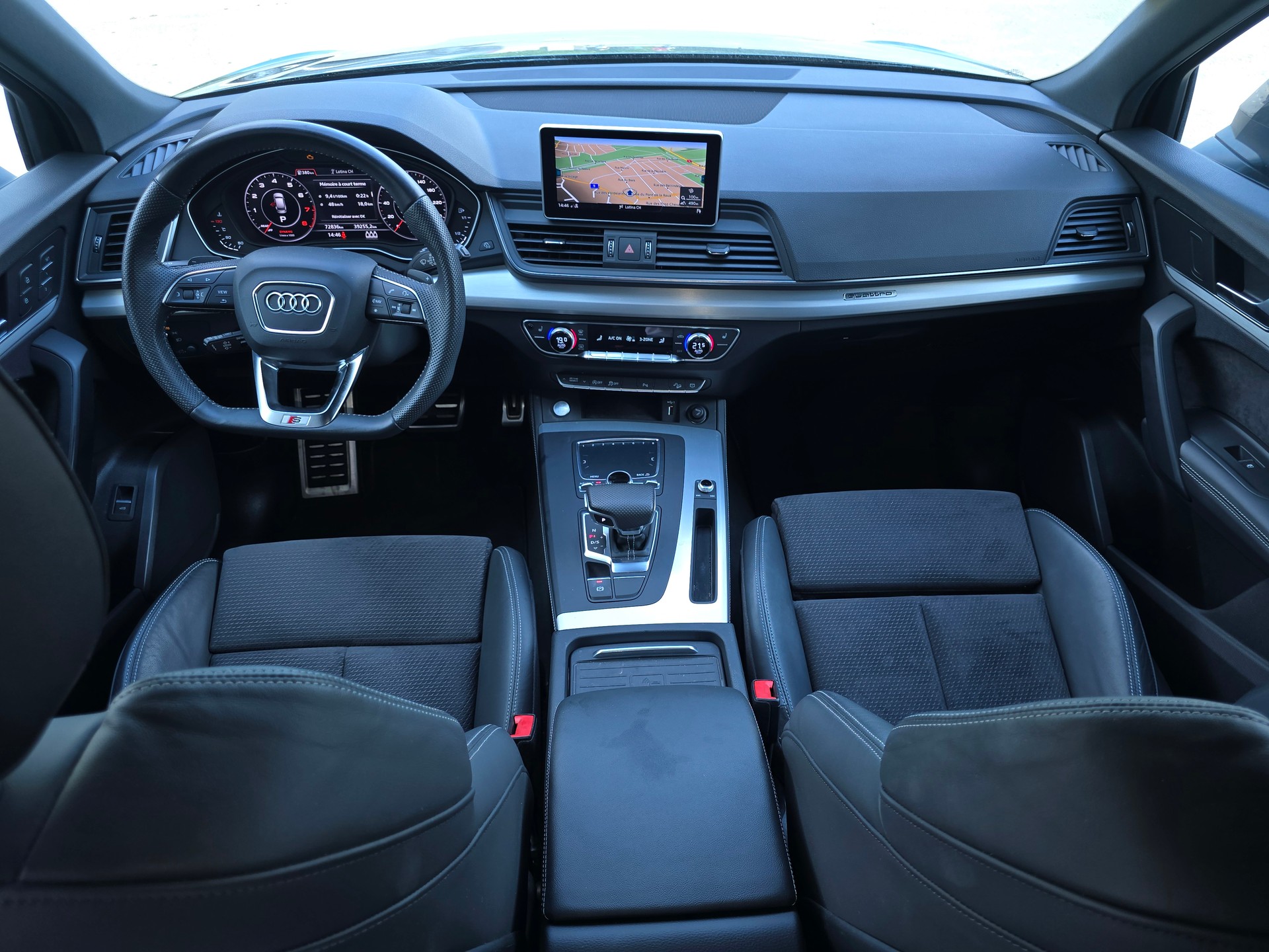 AUDI Q5 2.0 TFSI design S-Line quattro S-tronic-image-13