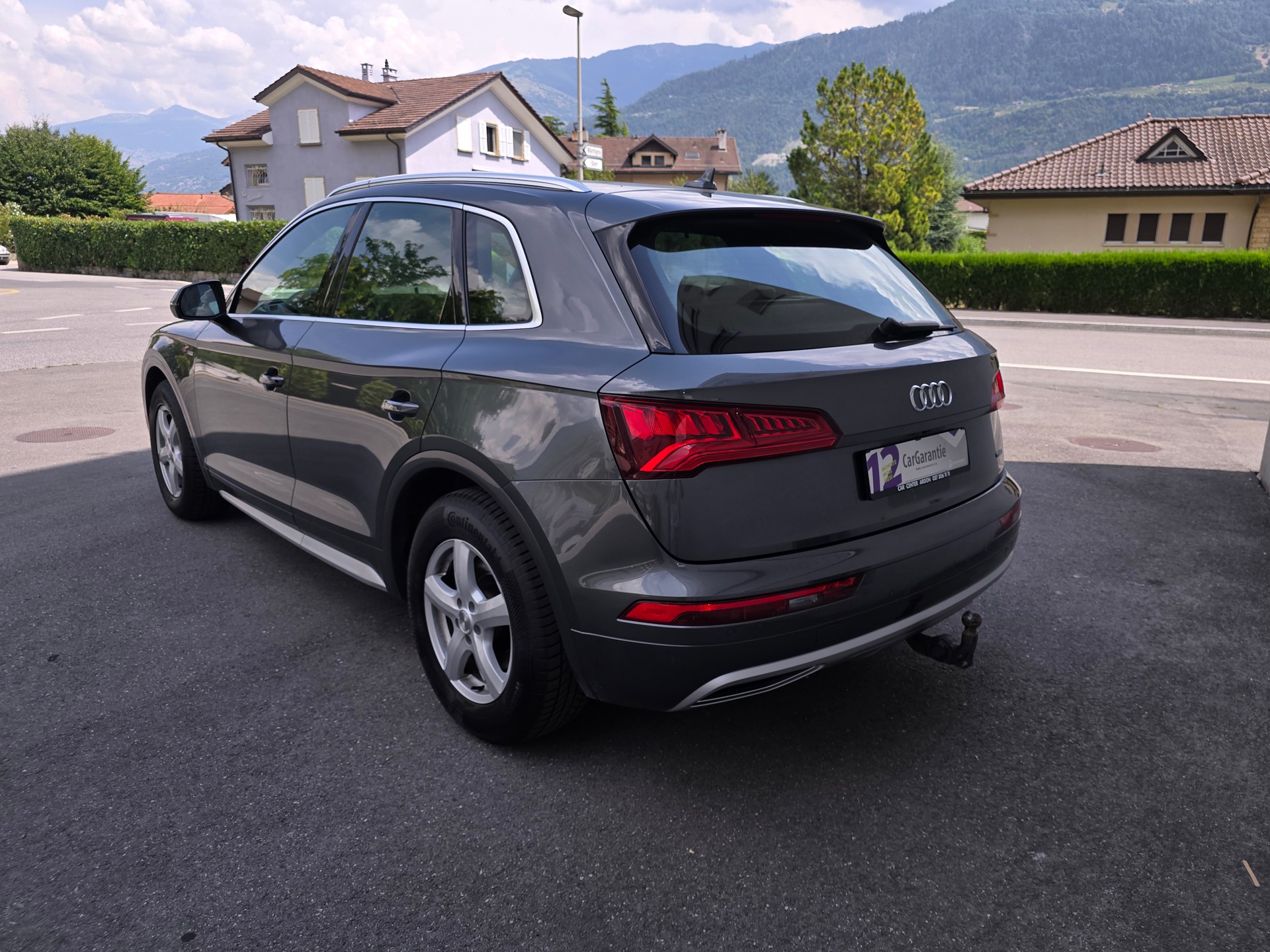 AUDI Q5 2.0 TFSI design S-Line quattro S-tronic-image-4