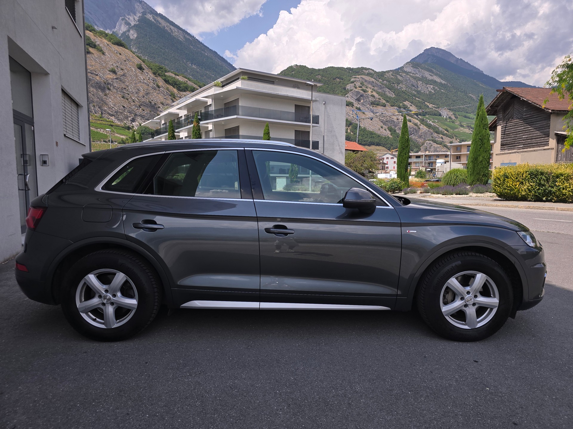 AUDI Q5 2.0 TFSI design S-Line quattro S-tronic-image-7