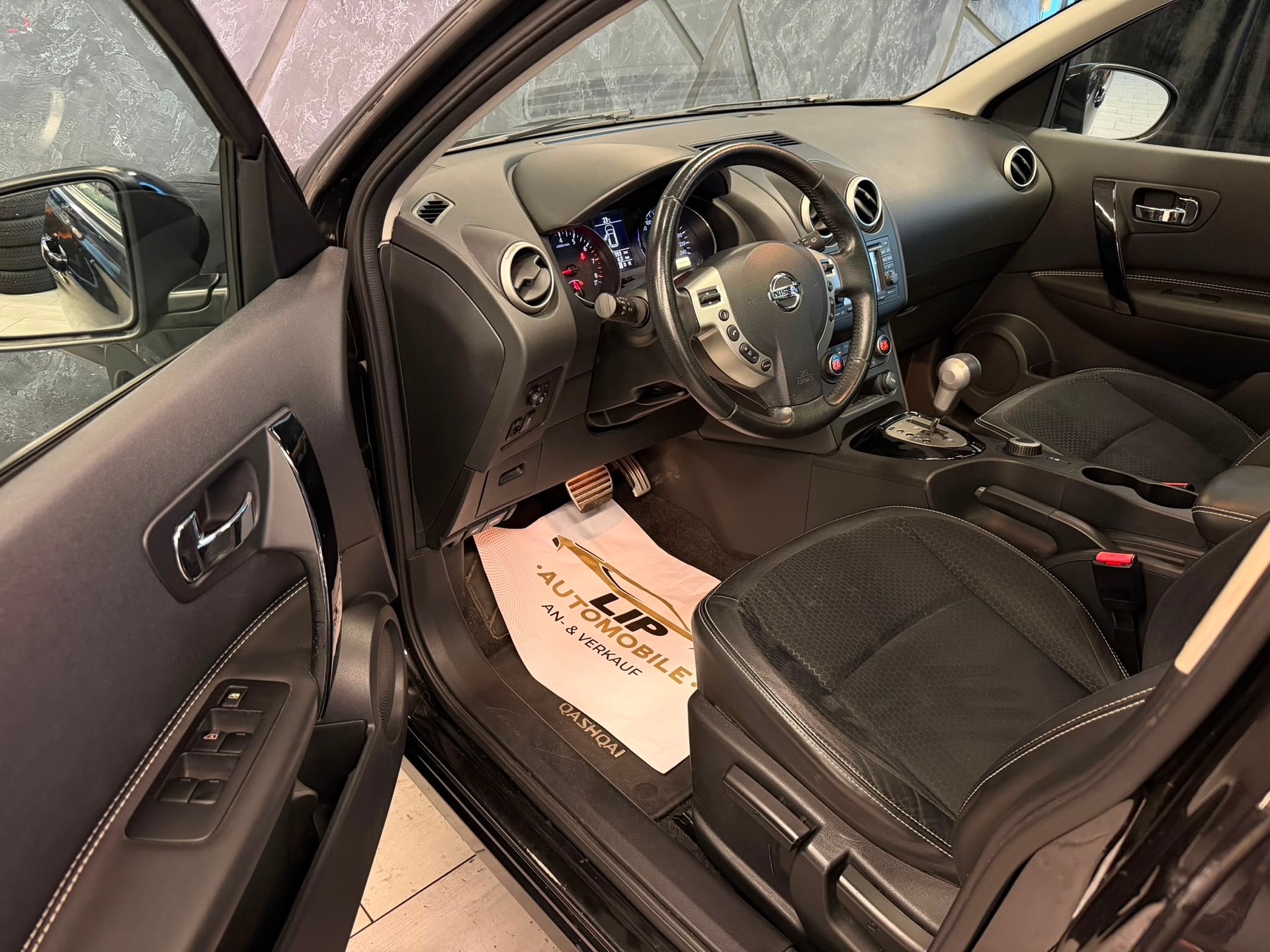 NISSAN Qashqai 2.0 4WD tekna XTronic CVT-image-10