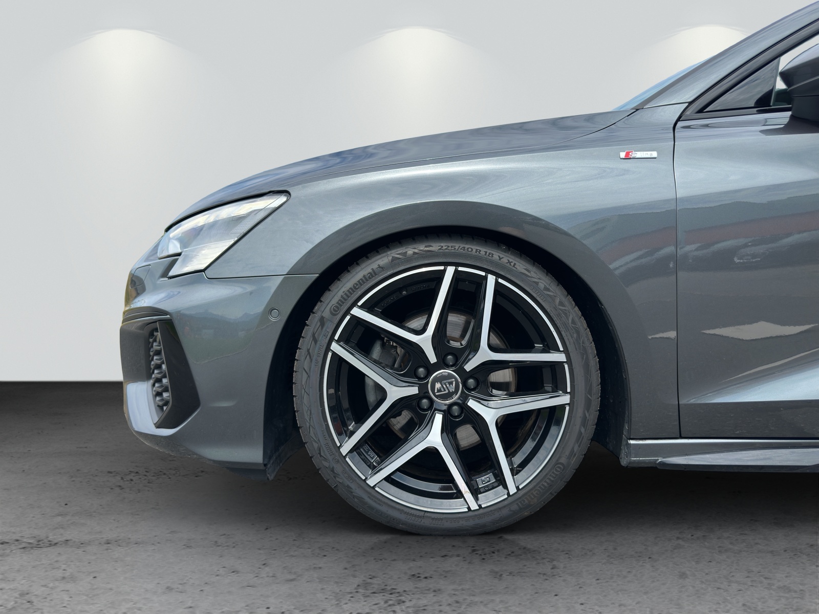 AUDI A3 Sportback 40 TFSI S line quattro S-tronic-image-10