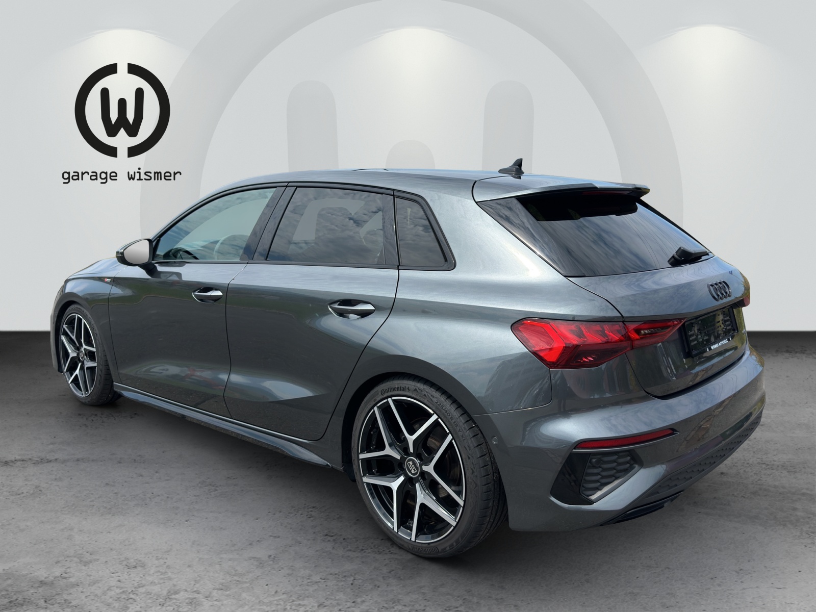 AUDI A3 Sportback 40 TFSI S line quattro S-tronic-image-2