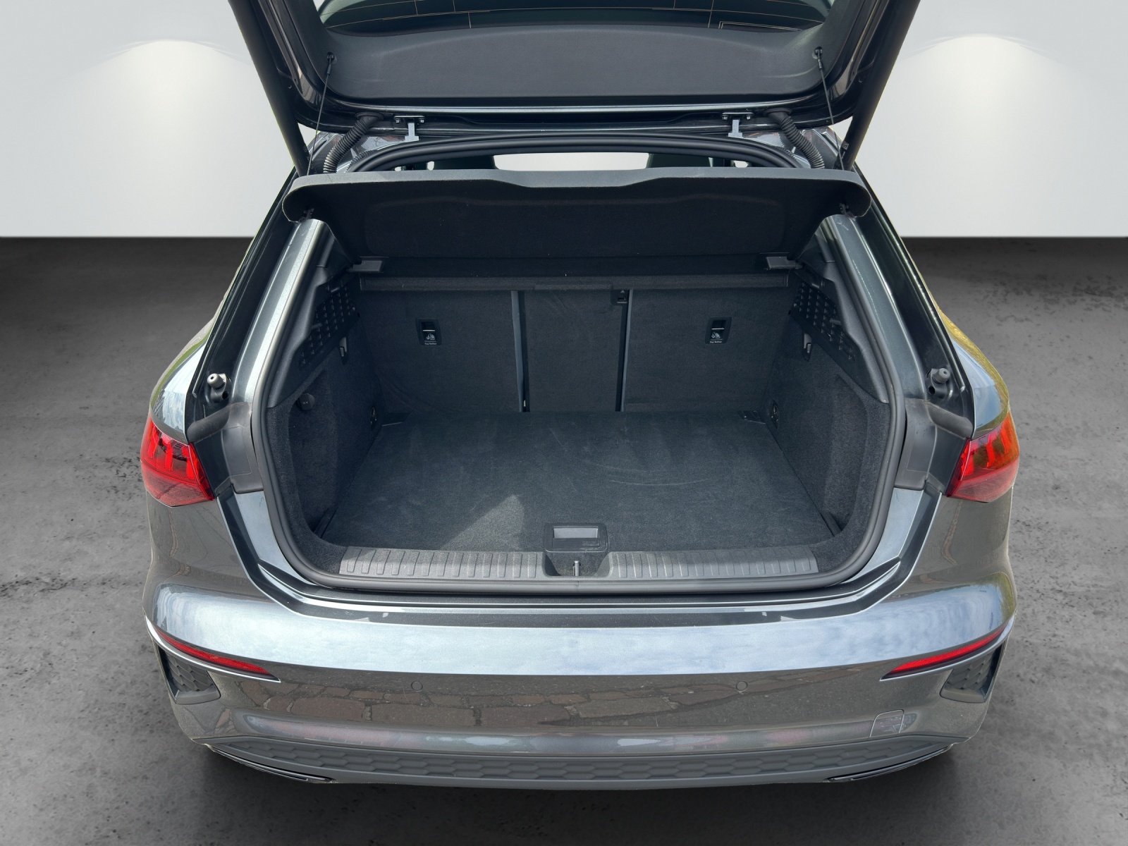 AUDI A3 Sportback 40 TFSI S line quattro S-tronic-image-9