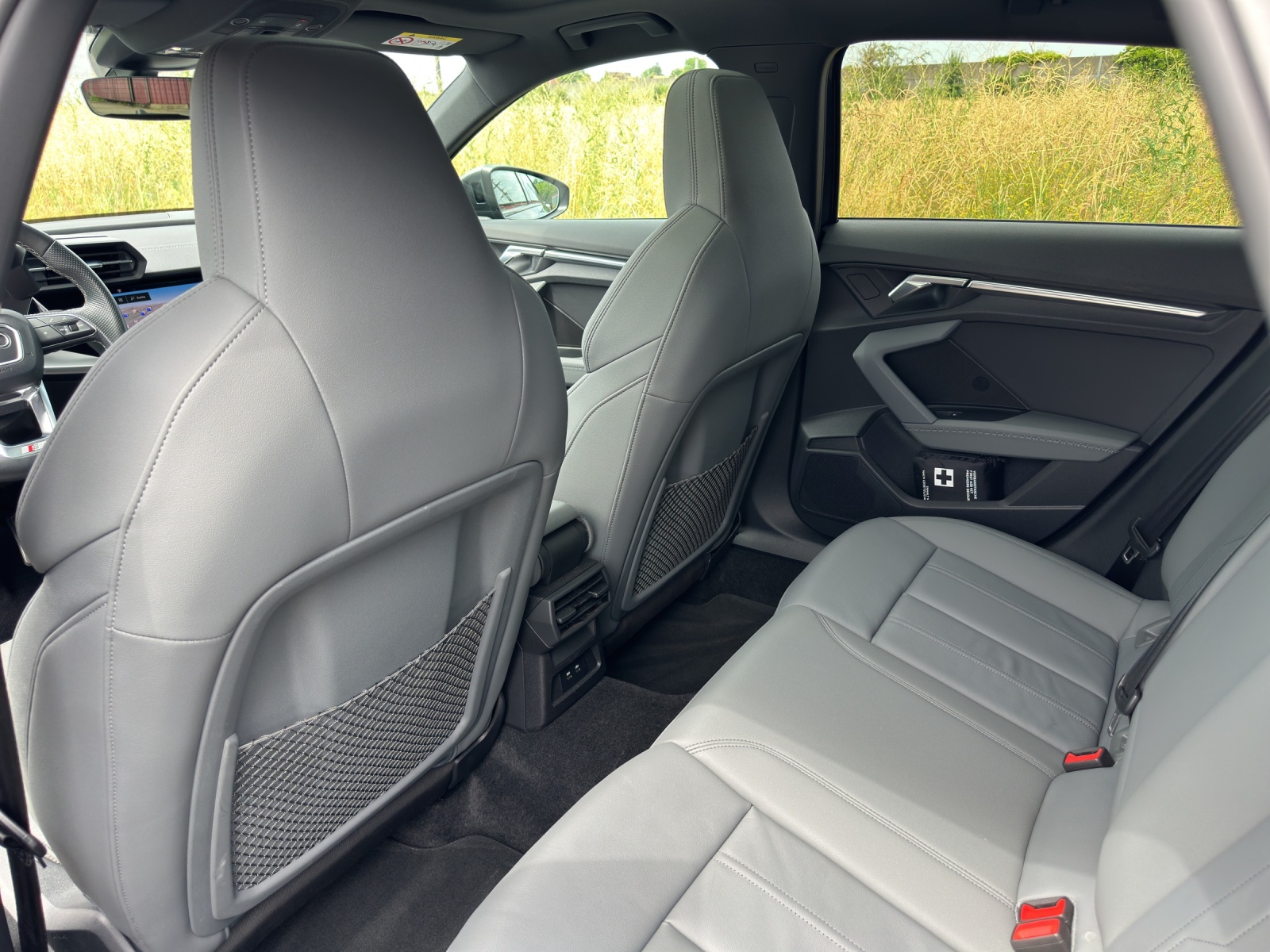 AUDI A3 Sportback 40 TFSI S line quattro S-tronic-image-18