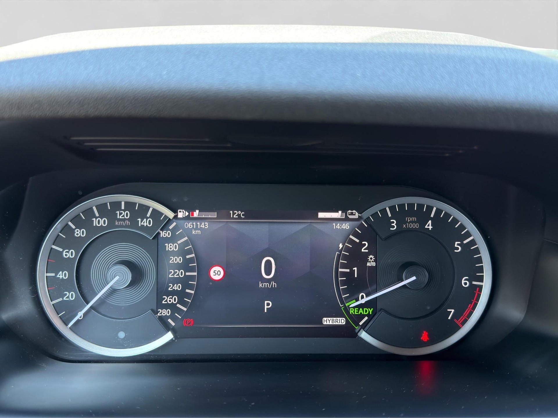 LAND ROVER Discovery Sport 1.5 T 300e R-Dynamic S-image-3