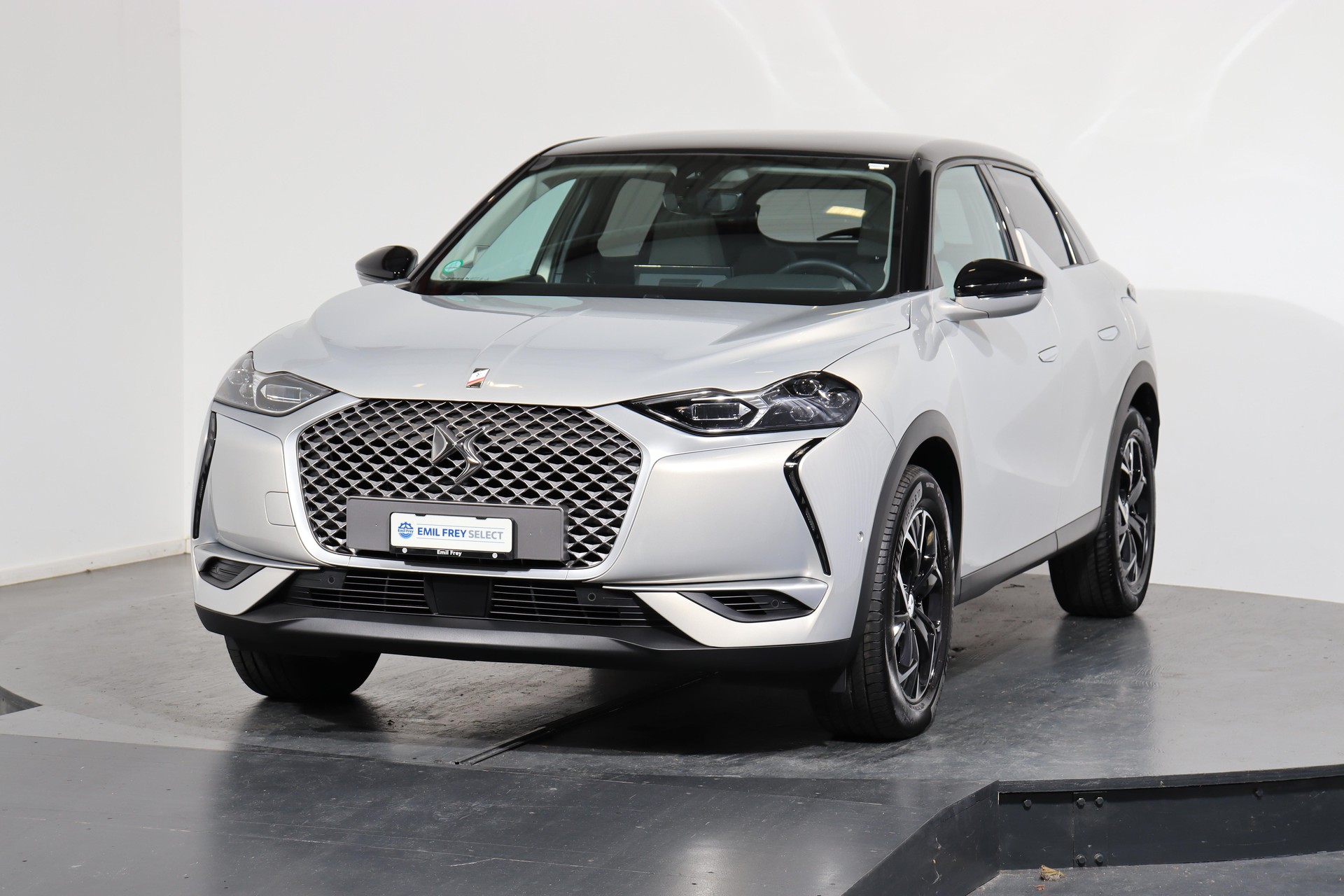 DS AUTOMOBILES 3 Crossback E-Tense So Chic