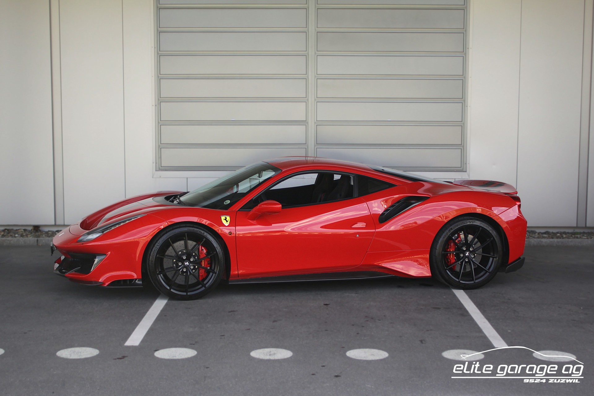 FERRARI 488 Pista 3.9 V8 NOVITEC AUS 1. HAND