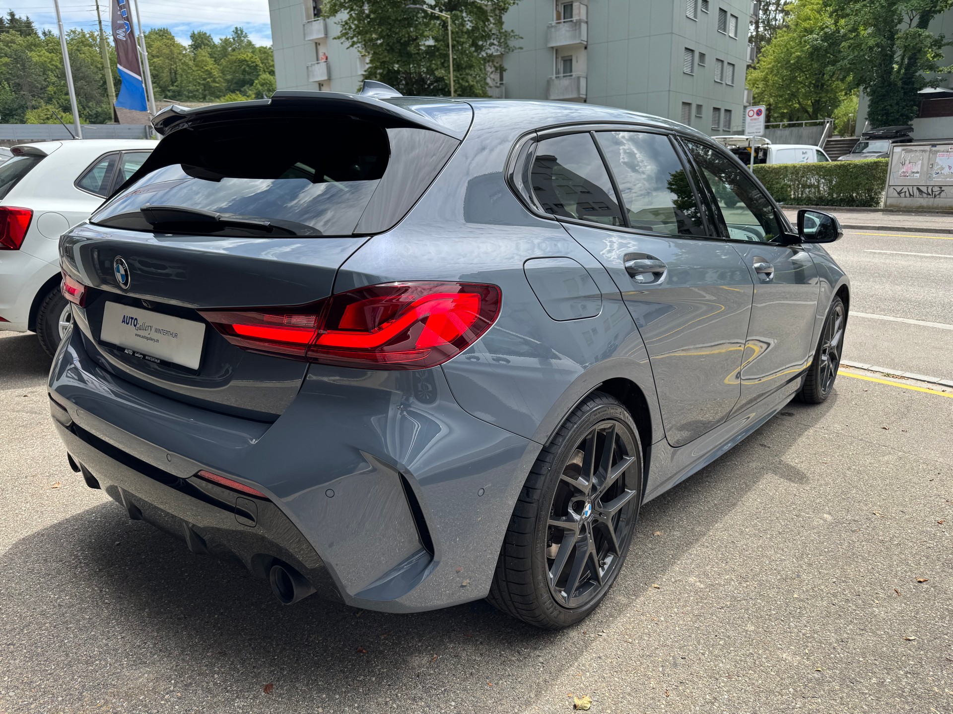 BMW 120d xDrive Steptronic M-Sport-image-6