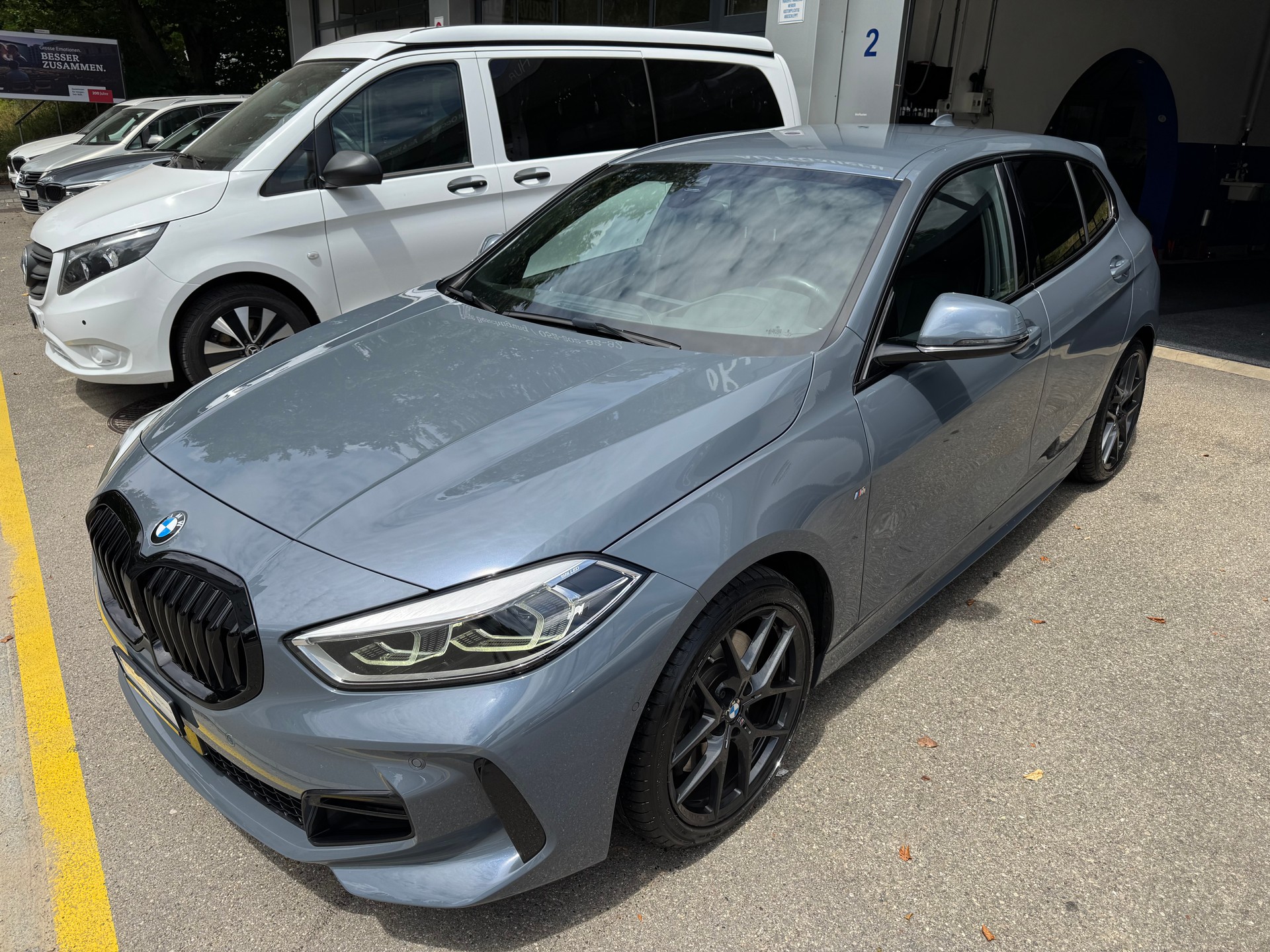 BMW 120d xDrive Steptronic M-Sport-image-3