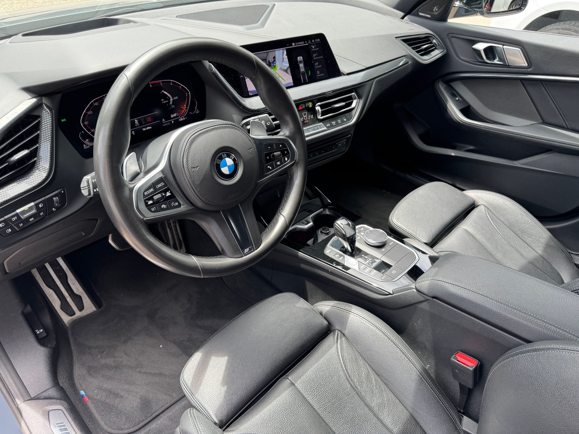 BMW 120d xDrive Steptronic M-Sport-image-7