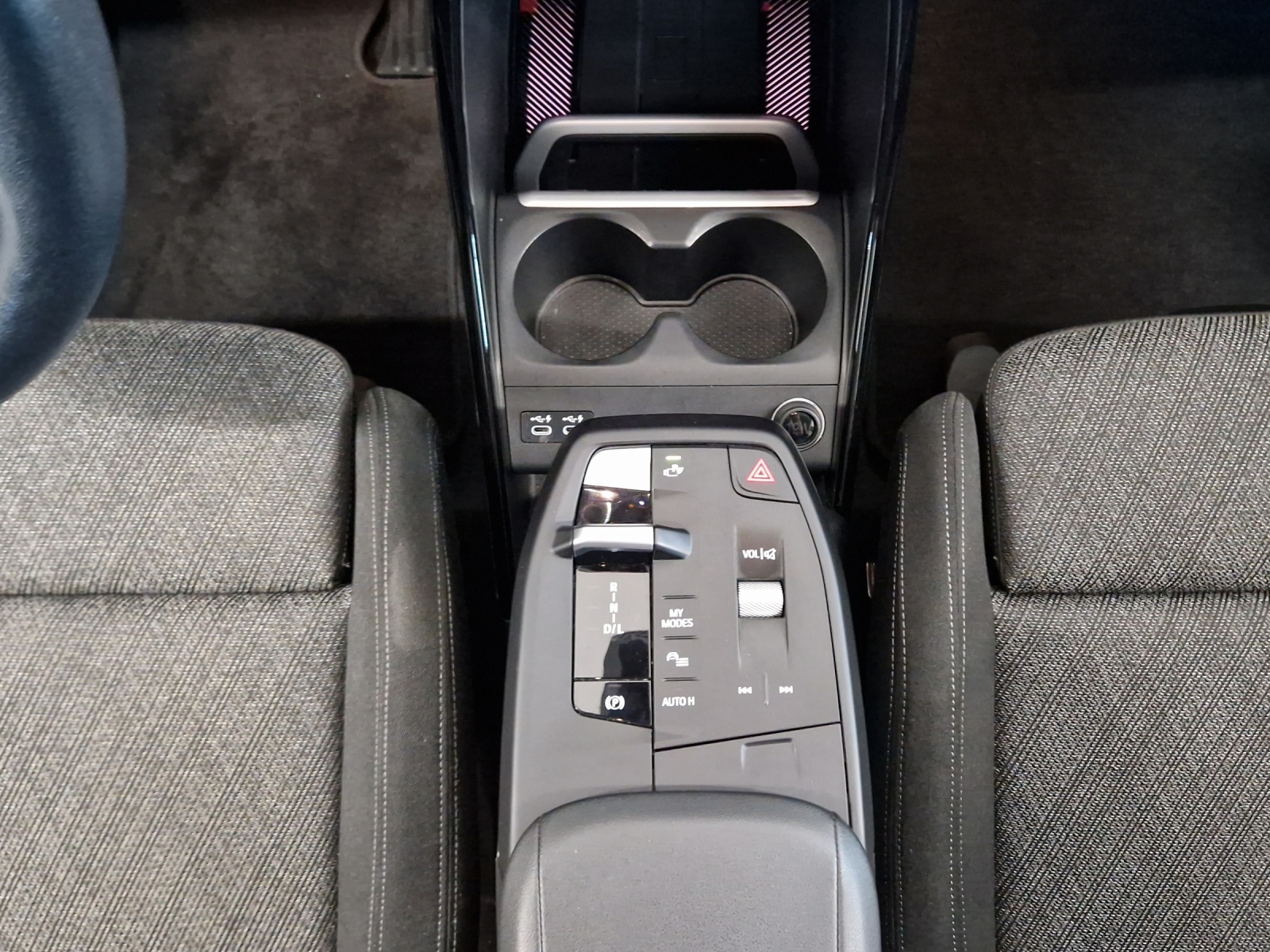 BMW X1 xDrive 20d Steptronic-image-13
