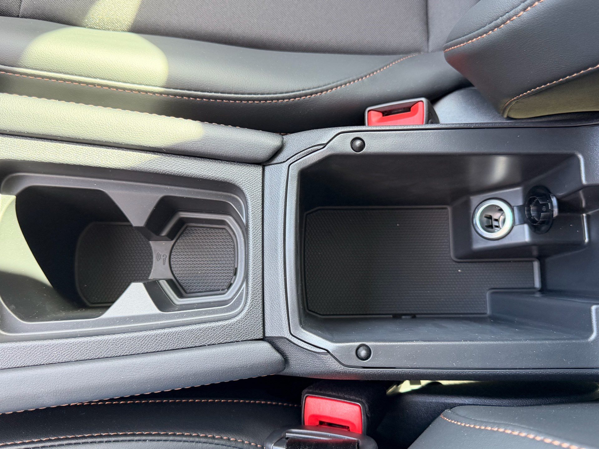 CUPRA Formentor 1.5 TSI e-Hybrid 204 PS *** TOPAUSSTATTUNG MIT NUR 1'500 KM ***-image-26