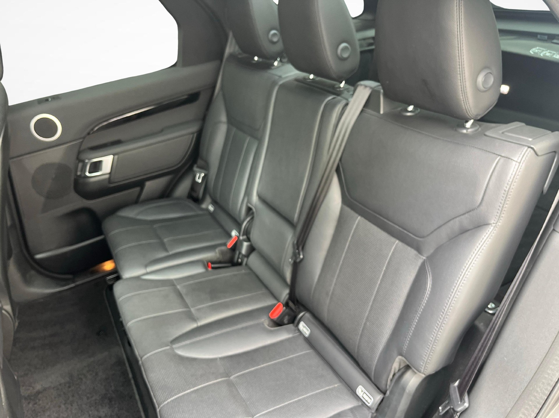 LAND ROVER Discovery 2.0 Si4 SE / Herbstprämie von 500-2000 CHF oder 1.99% Leasing-Aktion auf Occasions-Fahrzeuge-image-10