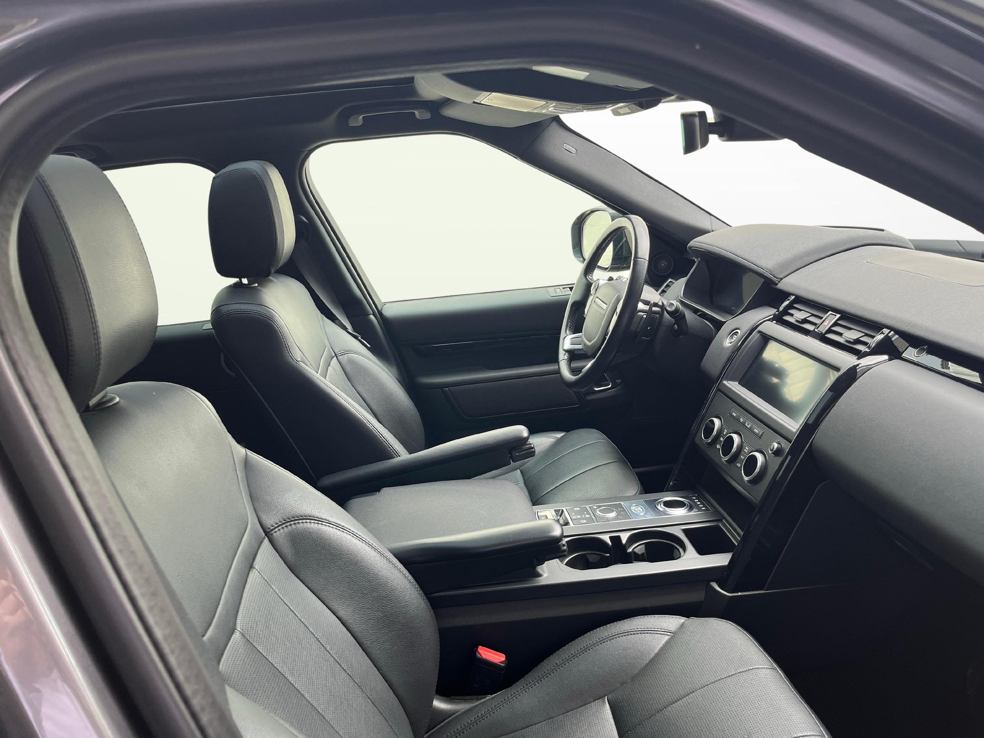 LAND ROVER Discovery 2.0 Si4 SE / Herbstprämie von 500-2000 CHF oder 1.99% Leasing-Aktion auf Occasions-Fahrzeuge-image-9