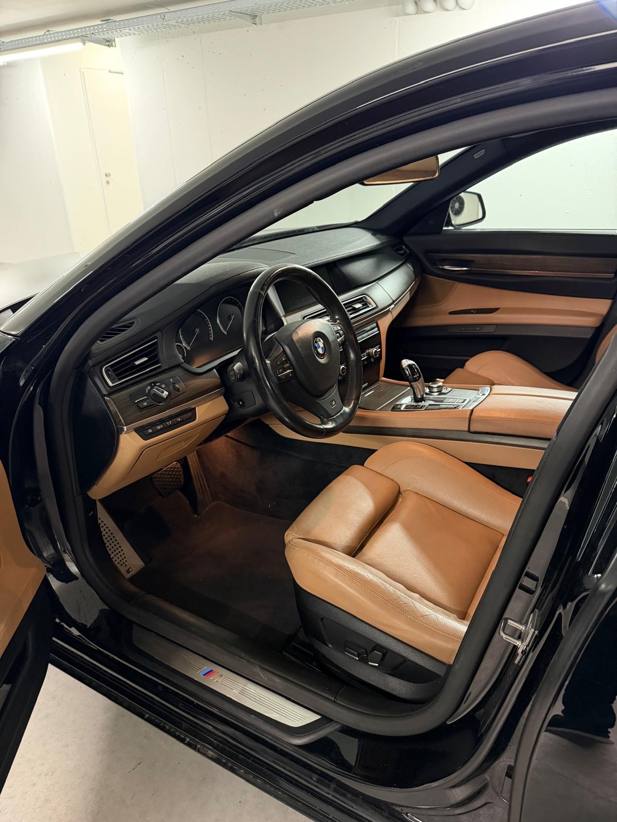 BMW 740d-image-8