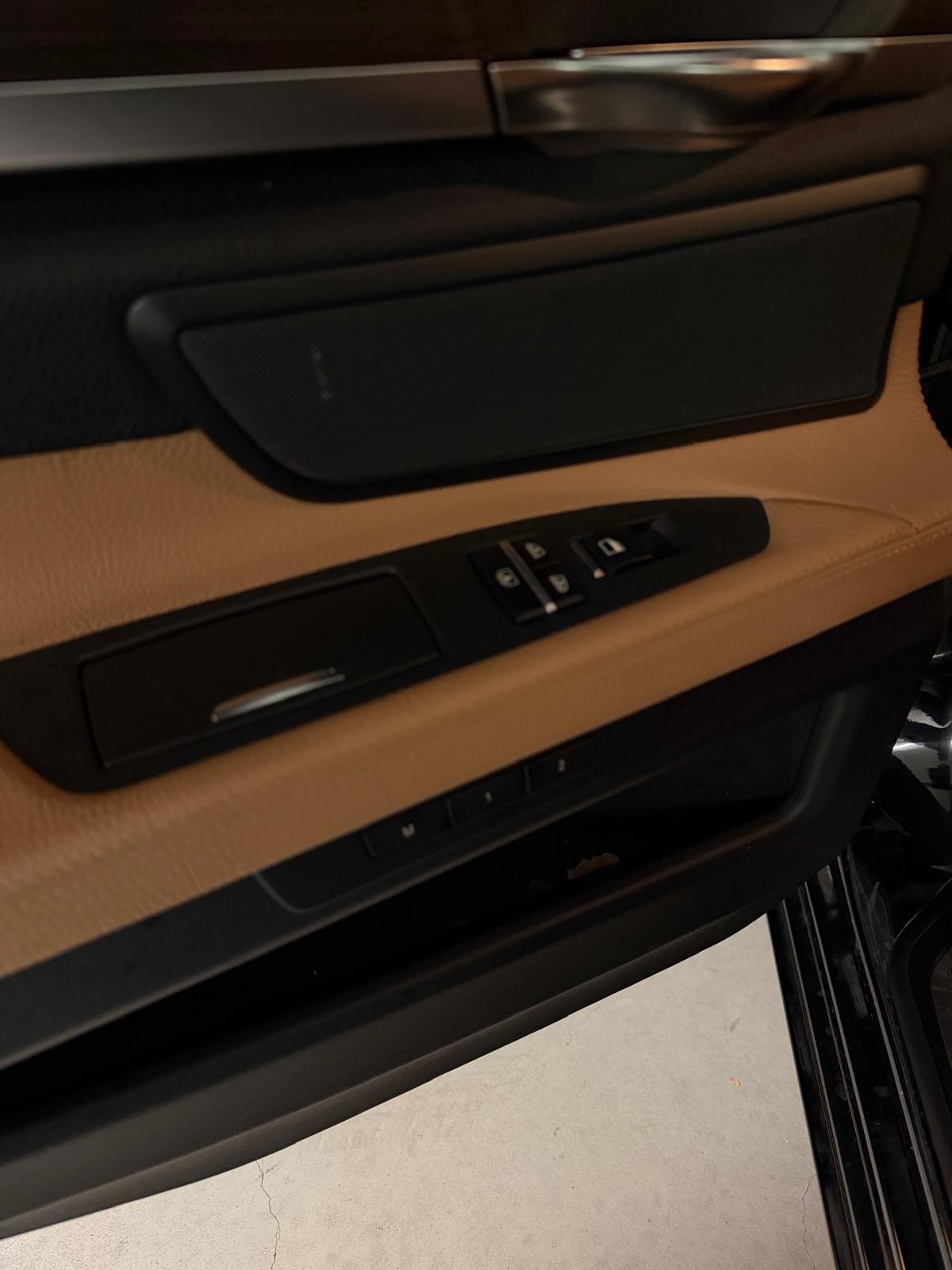 BMW 740d-image-19