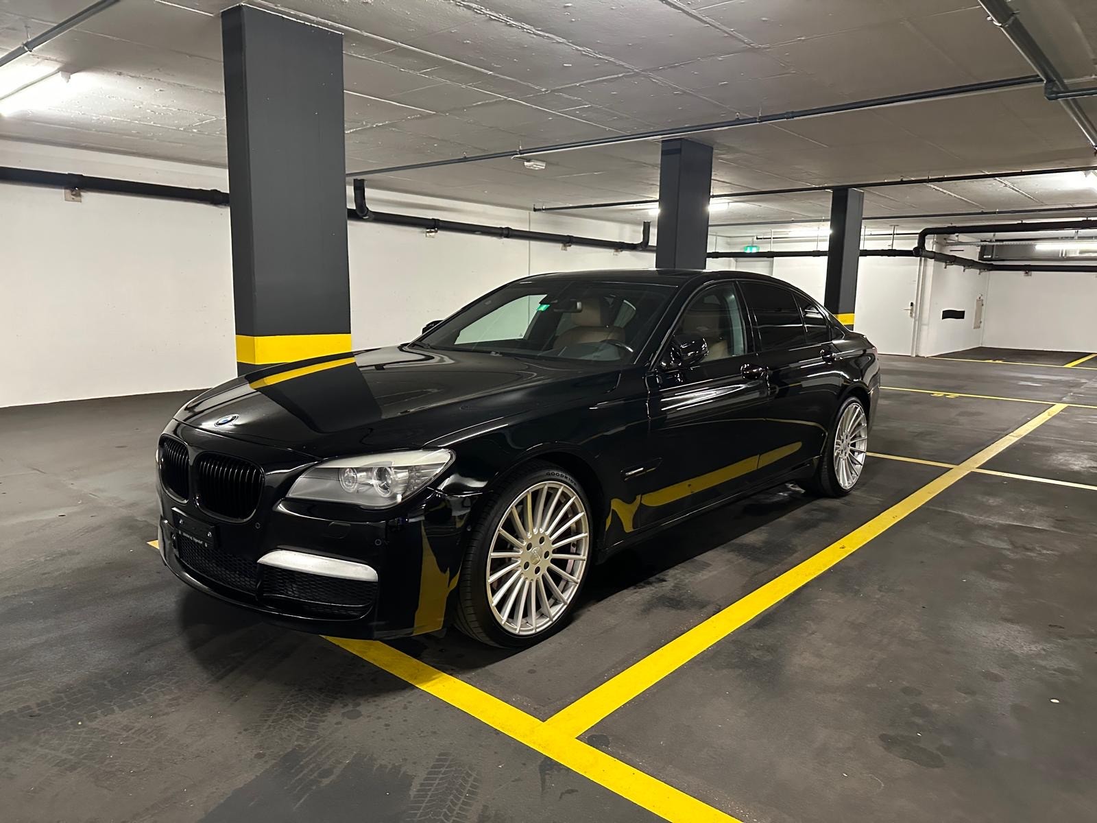 BMW 740d-image-0