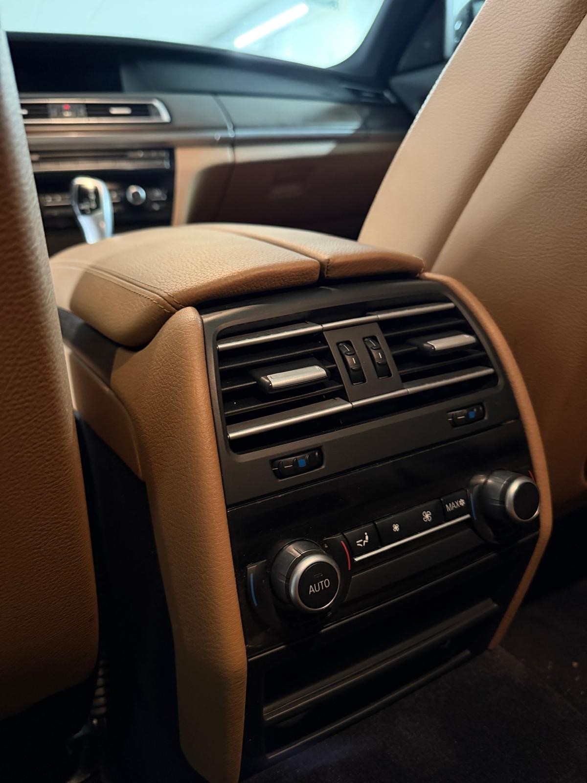 BMW 740d-image-14