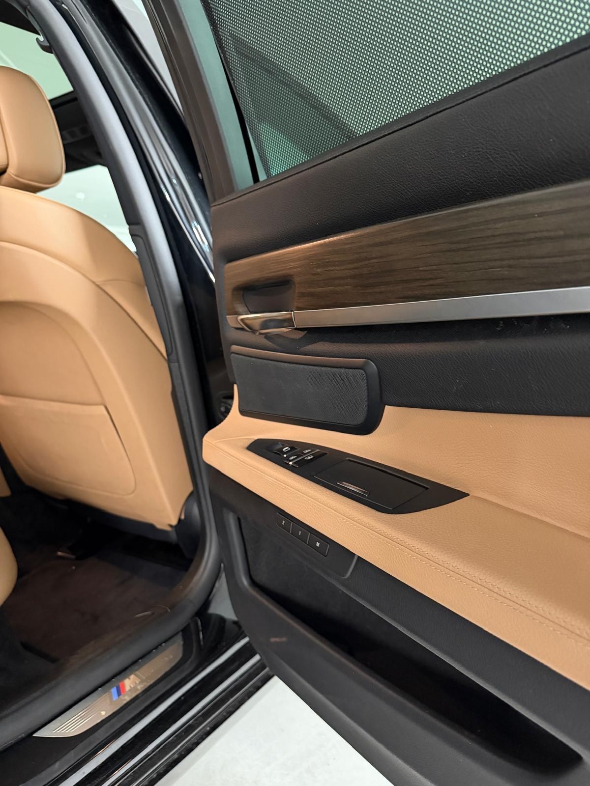 BMW 740d-image-22
