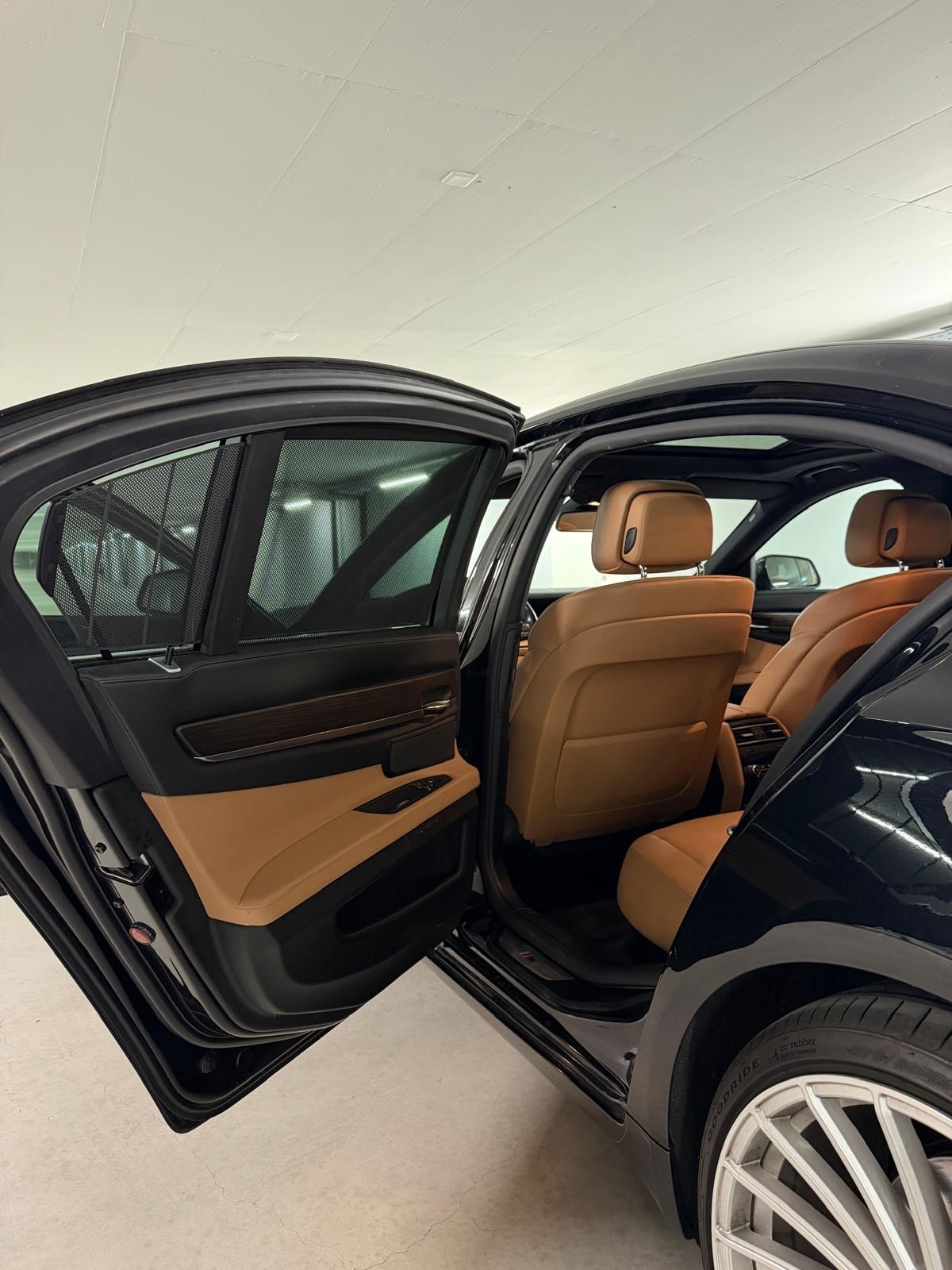 BMW 740d-image-13