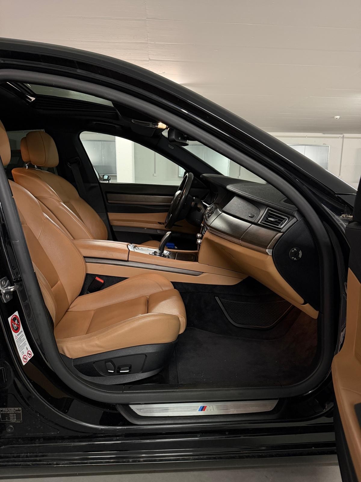 BMW 740d-image-17