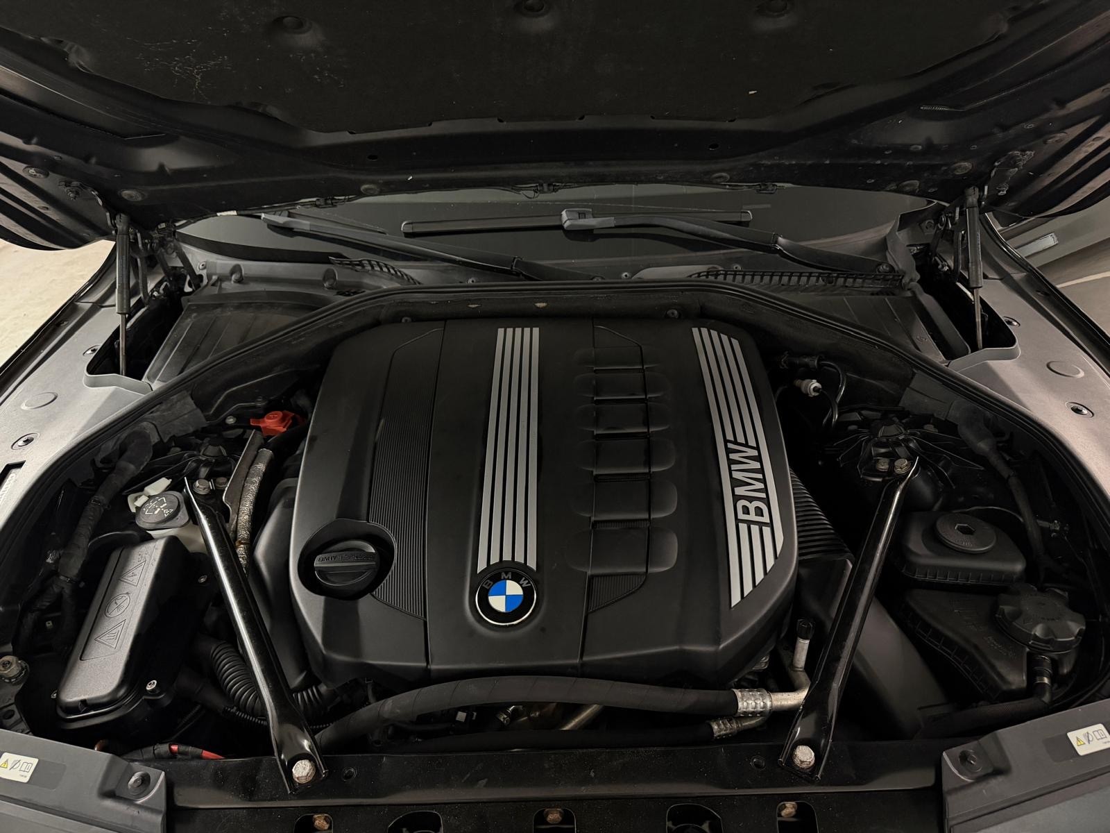 BMW 740d-image-24