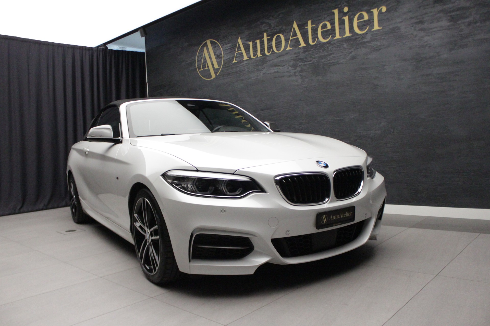 BMW M240i xDrive Steptronic-image-1