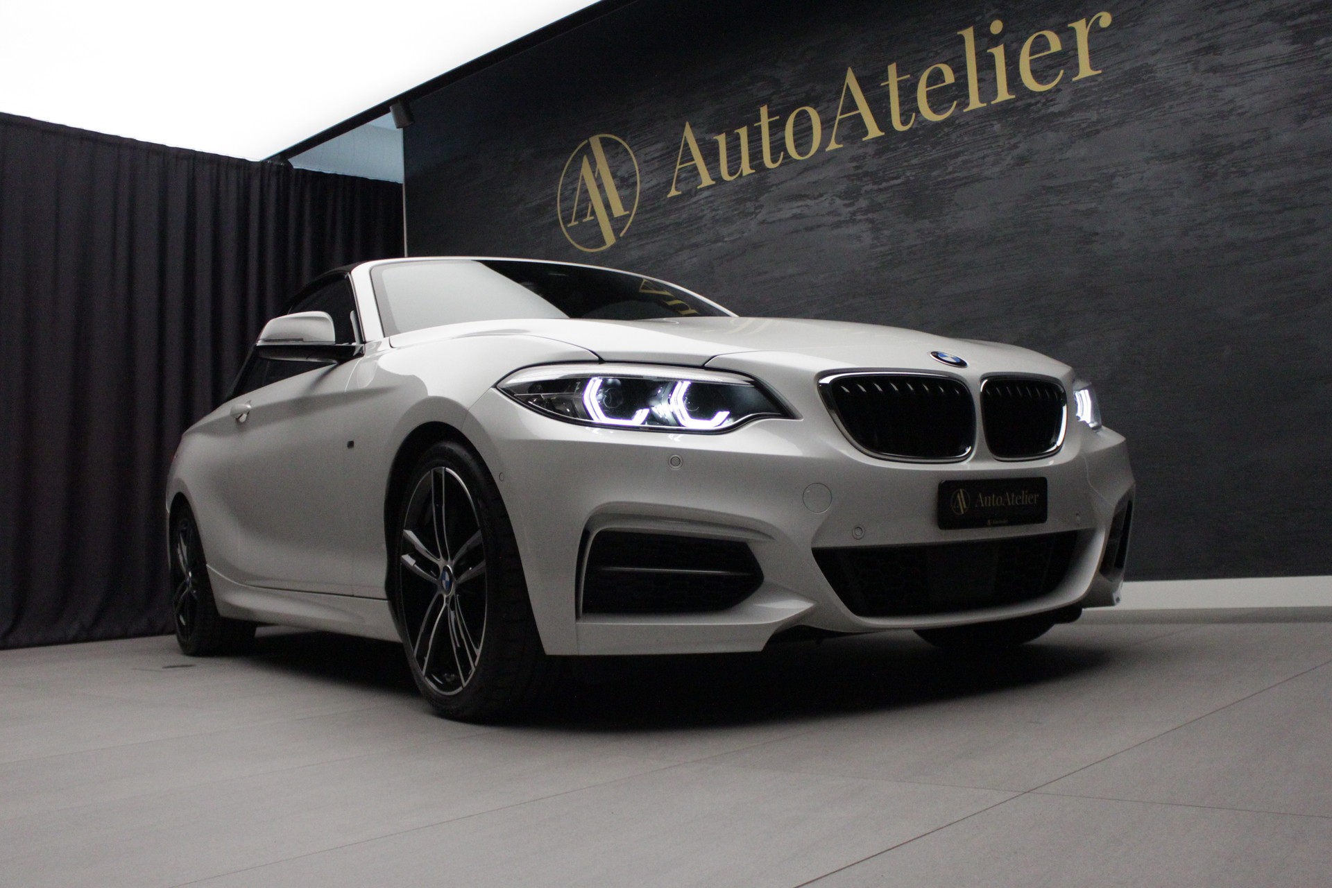 BMW M240i xDrive Steptronic-image-5