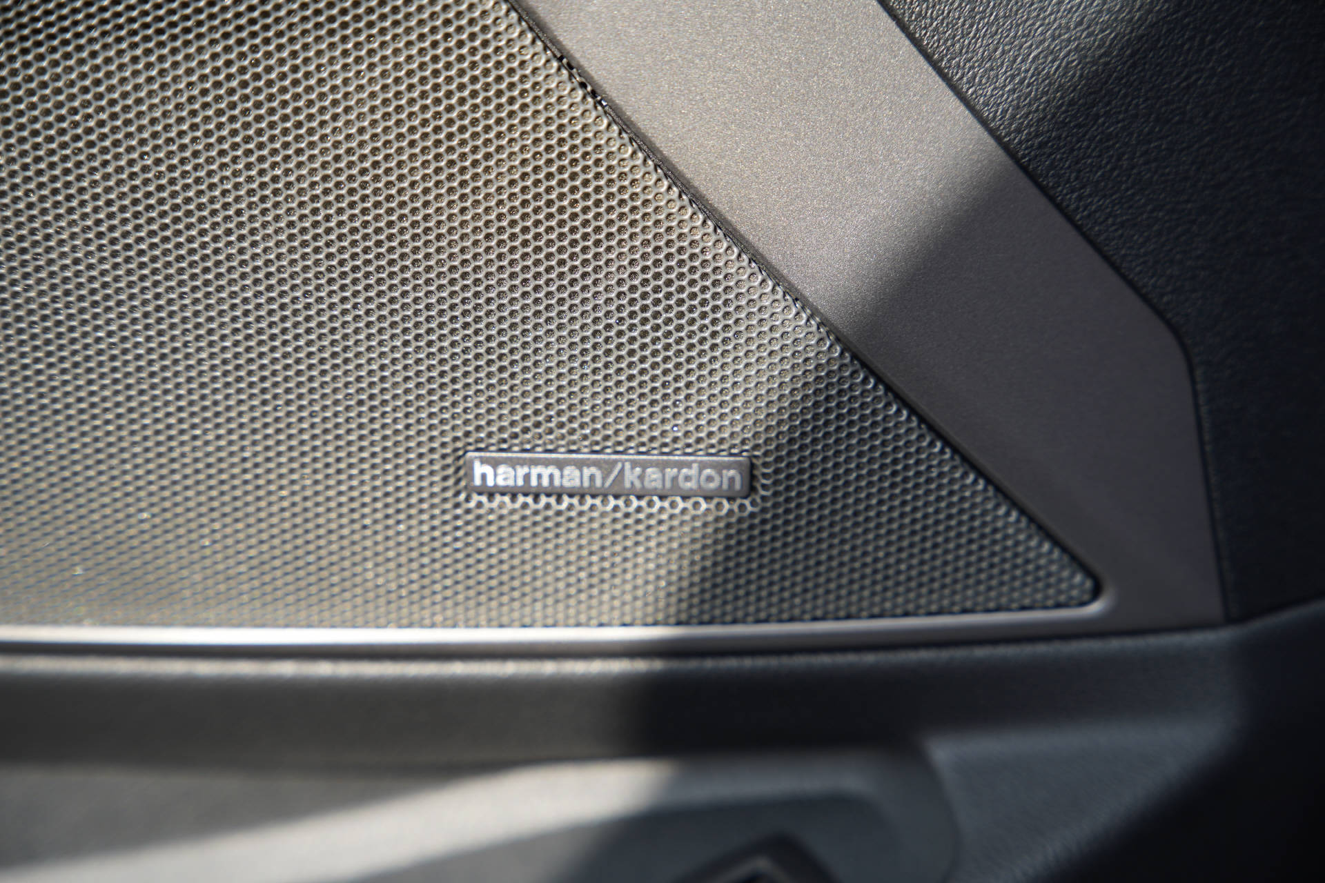 BMW M3 Touring xDrive Competition M LCI Tansanitblau-image-15