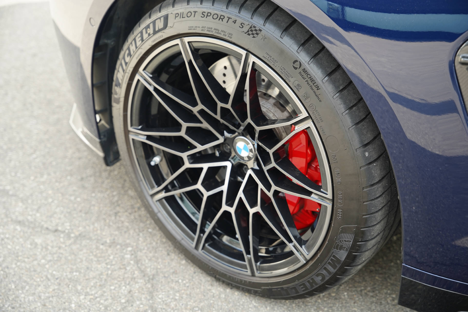 BMW M3 Touring xDrive Competition M LCI Tansanitblau-image-5