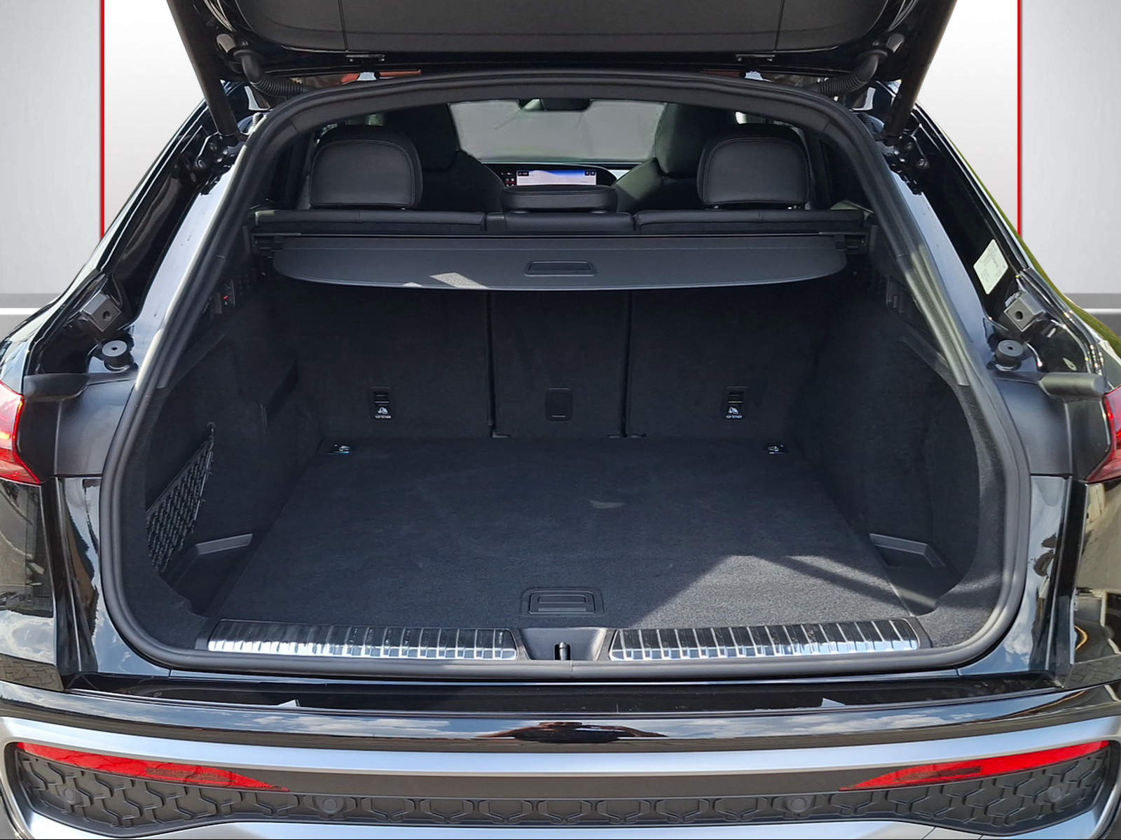 AUDI Q5 Sportback TDI quattro 150 kW S-tronic-image-11