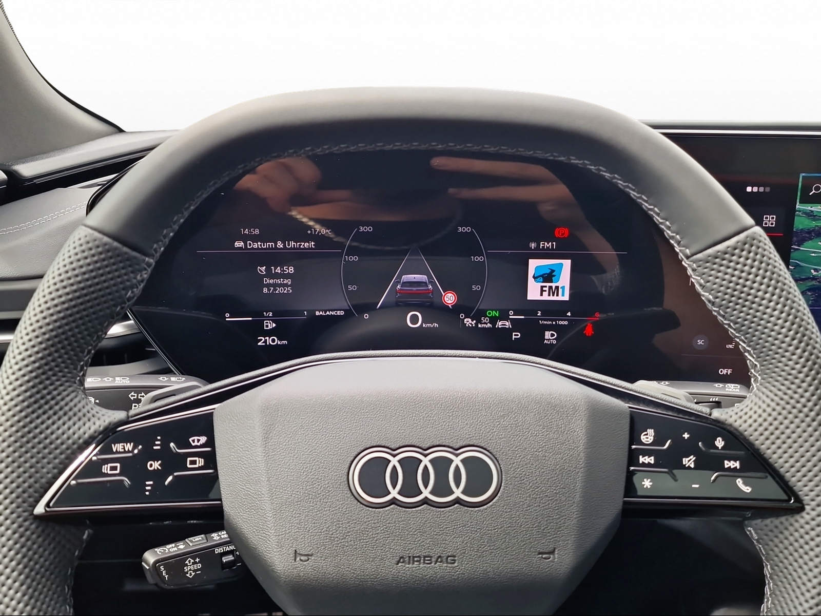 AUDI Q5 Sportback TDI quattro 150 kW S-tronic-image-4