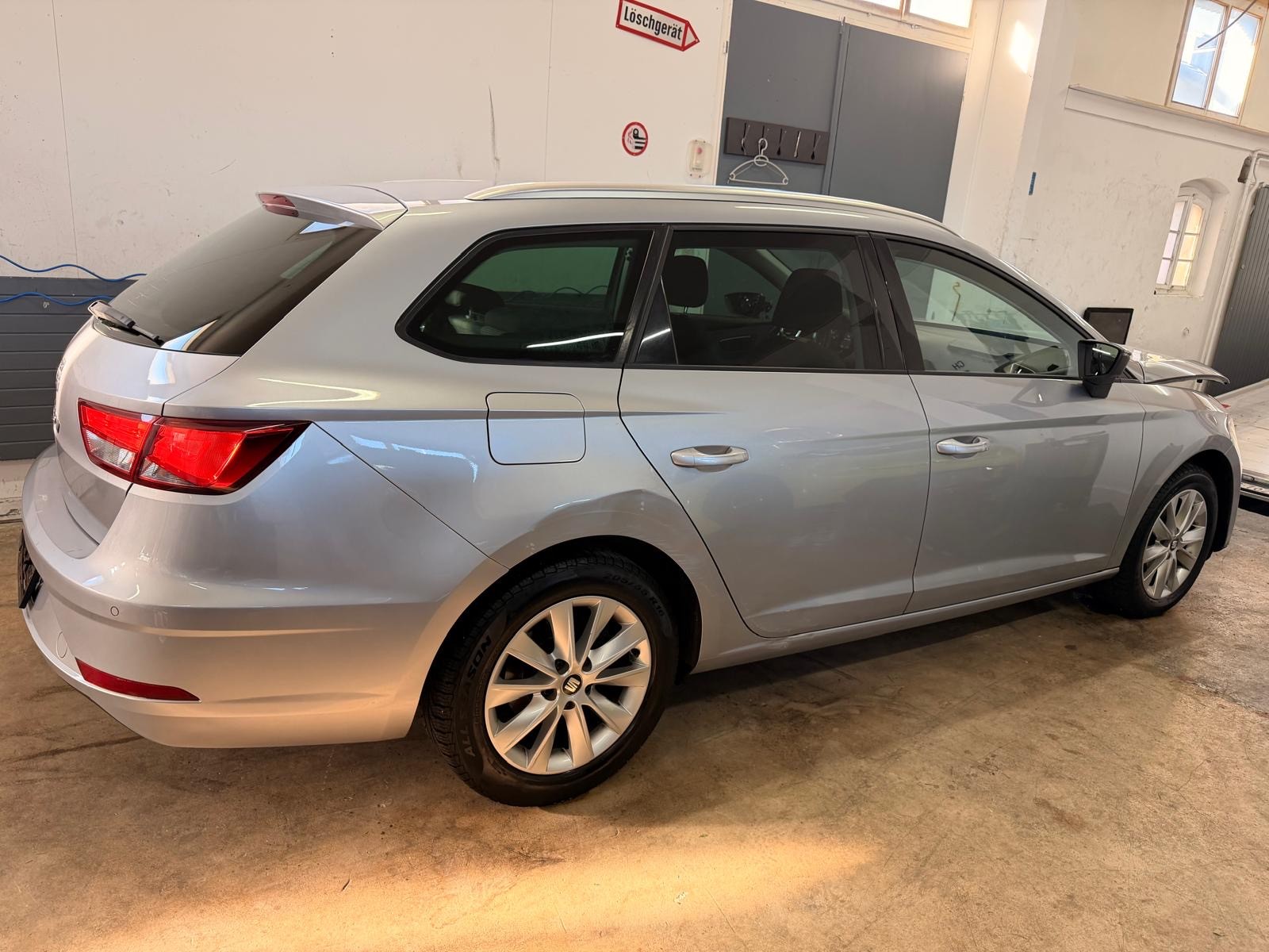 SEAT Leon ST 1.6 TDI CR Style DSG-image-2