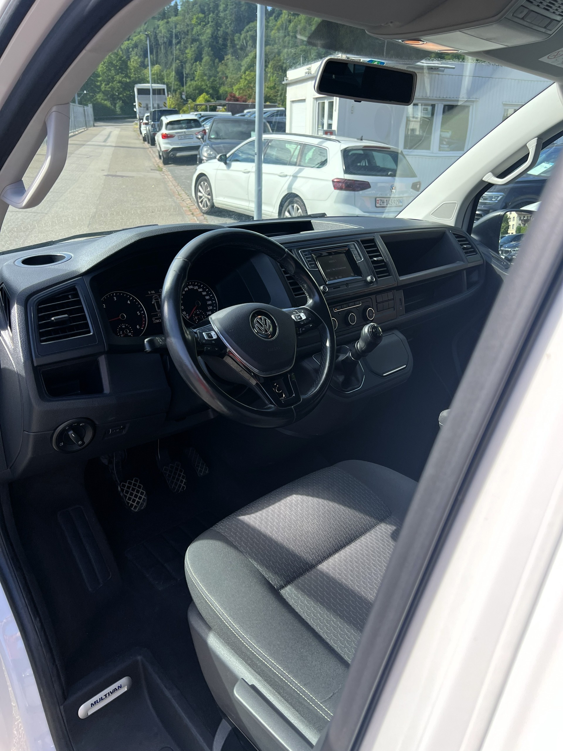 VW T6 Multivan 2.0 TDI Trendline-image-16