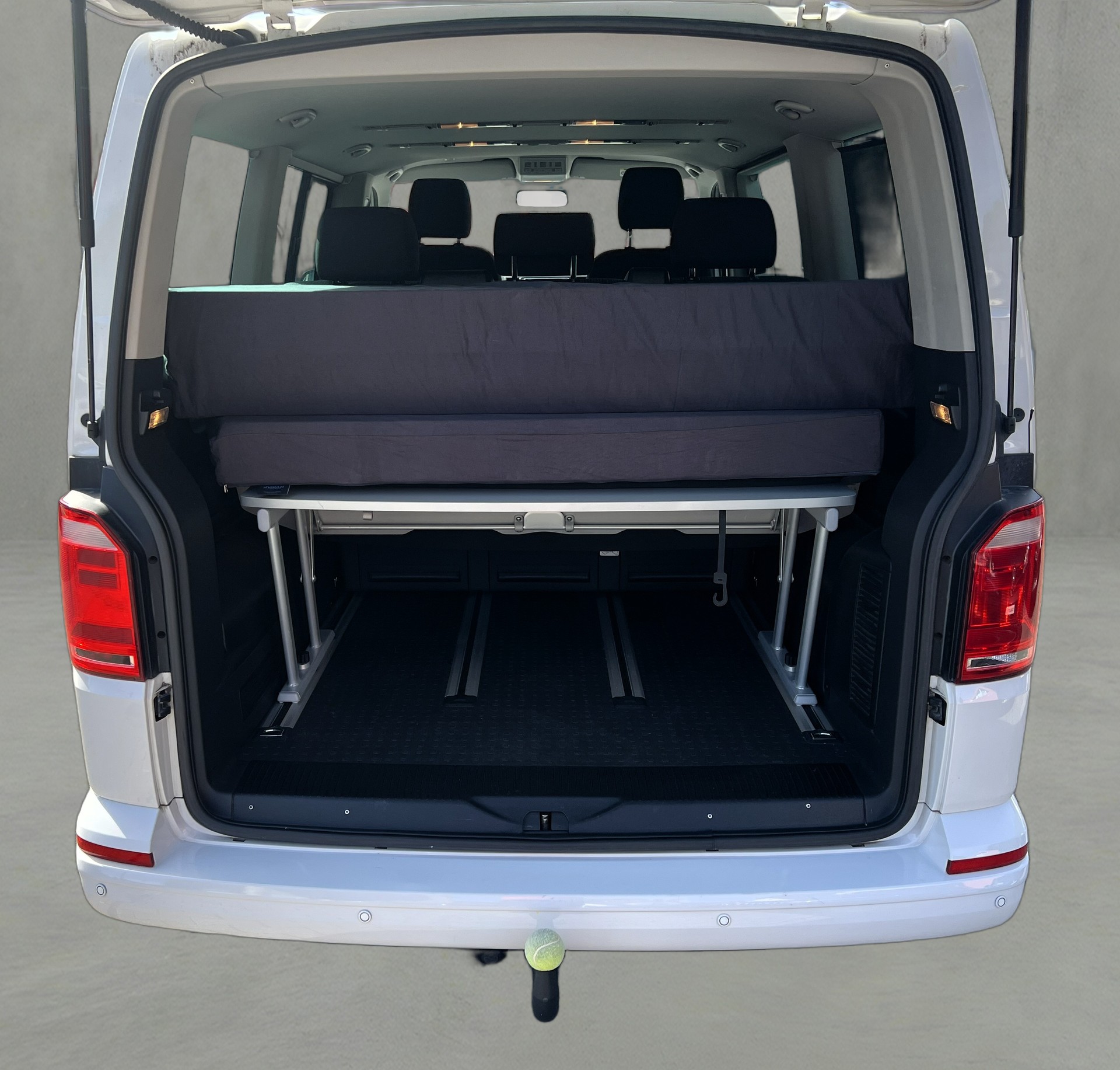 VW T6 Multivan 2.0 TDI Trendline-image-10