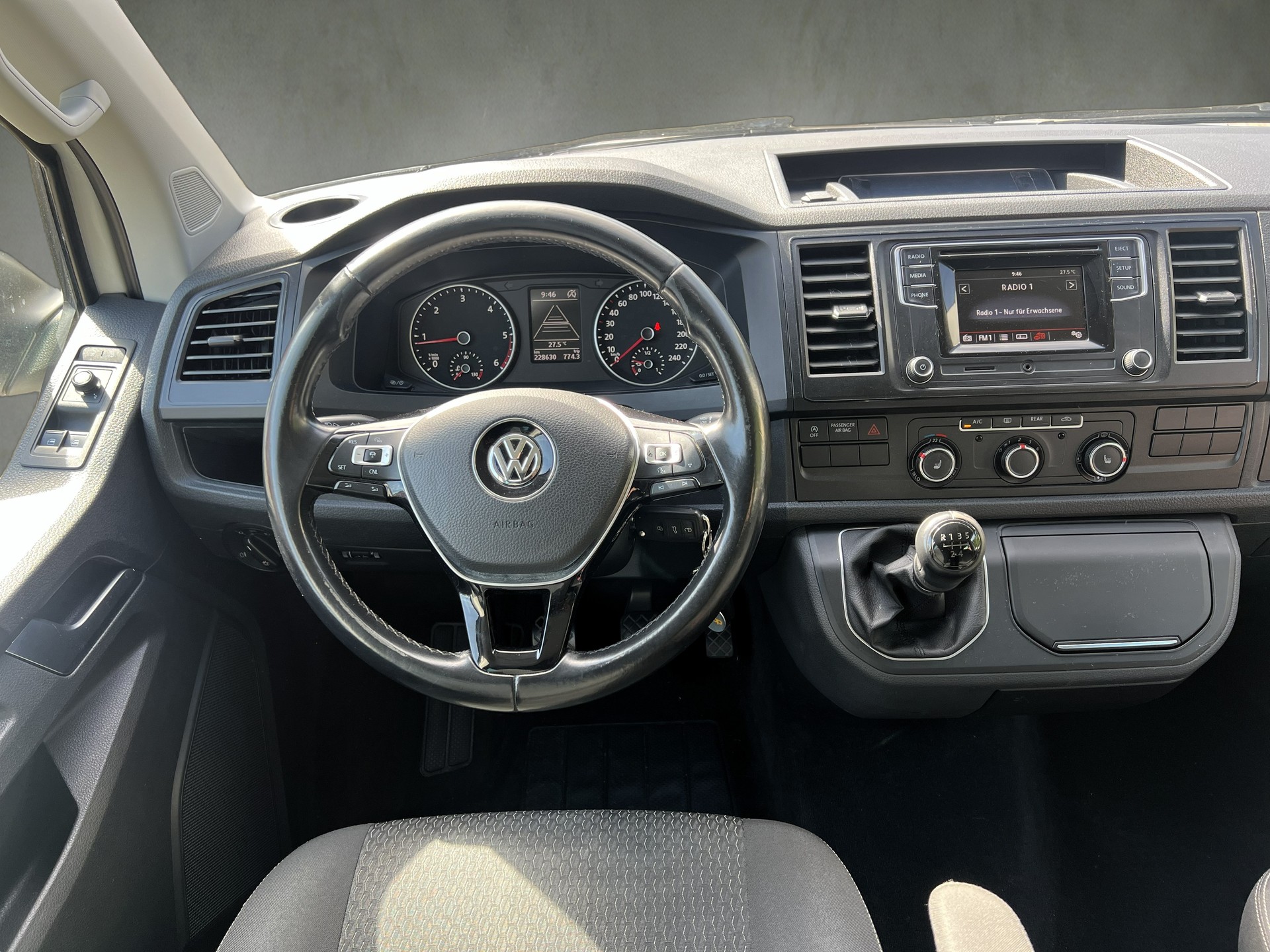 VW T6 Multivan 2.0 TDI Trendline-image-21