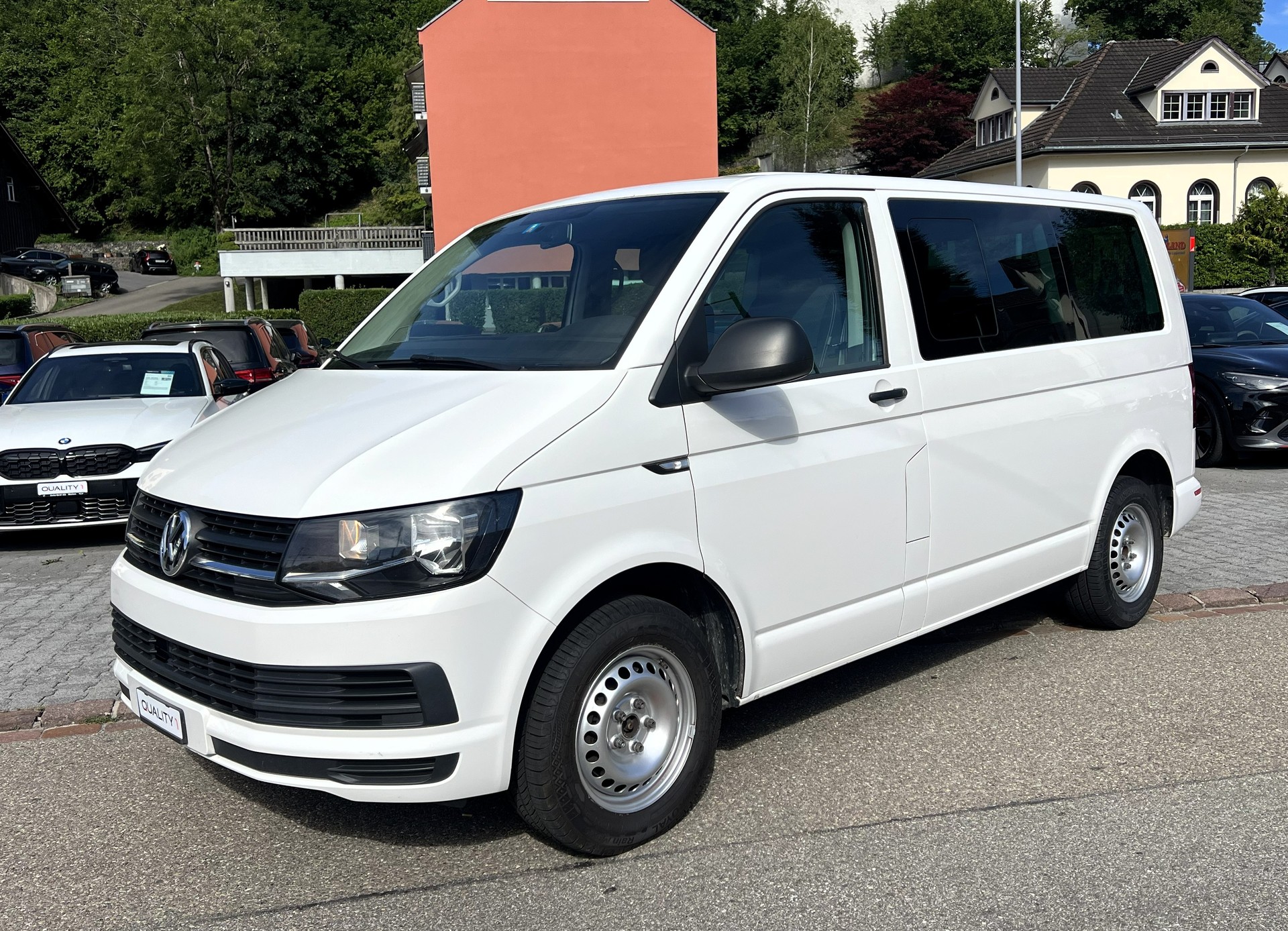 VW T6 Multivan 2.0 TDI Trendline-image-0