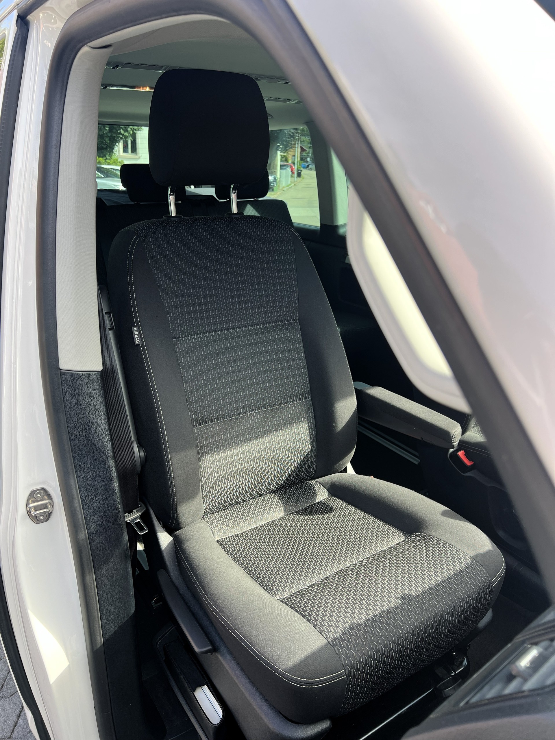 VW T6 Multivan 2.0 TDI Trendline-image-13