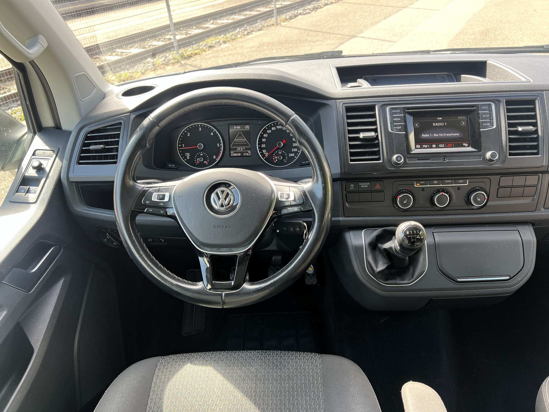 VW T6 Multivan 2.0 TDI Trendline-image-21