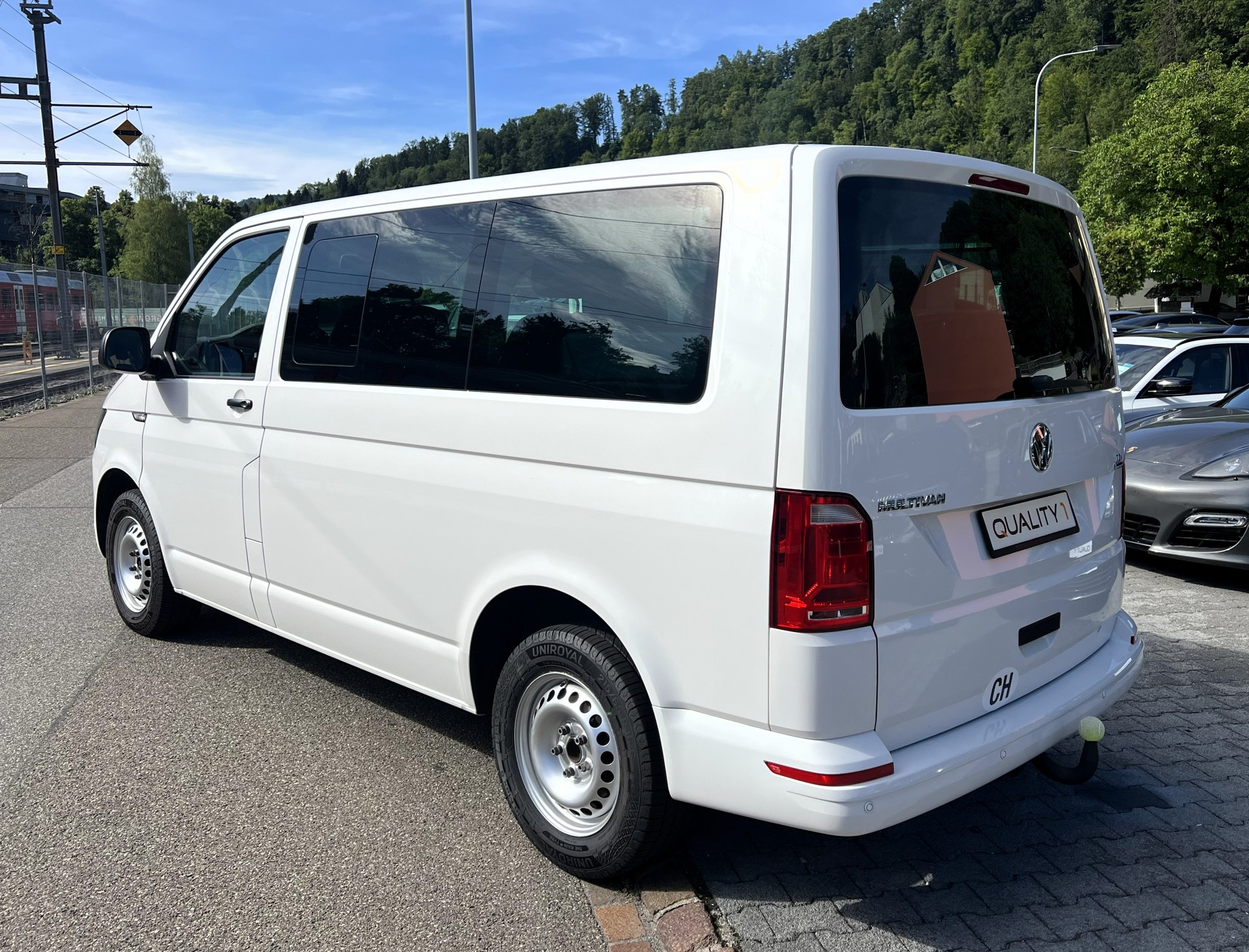 VW T6 Multivan 2.0 TDI Trendline-image-2