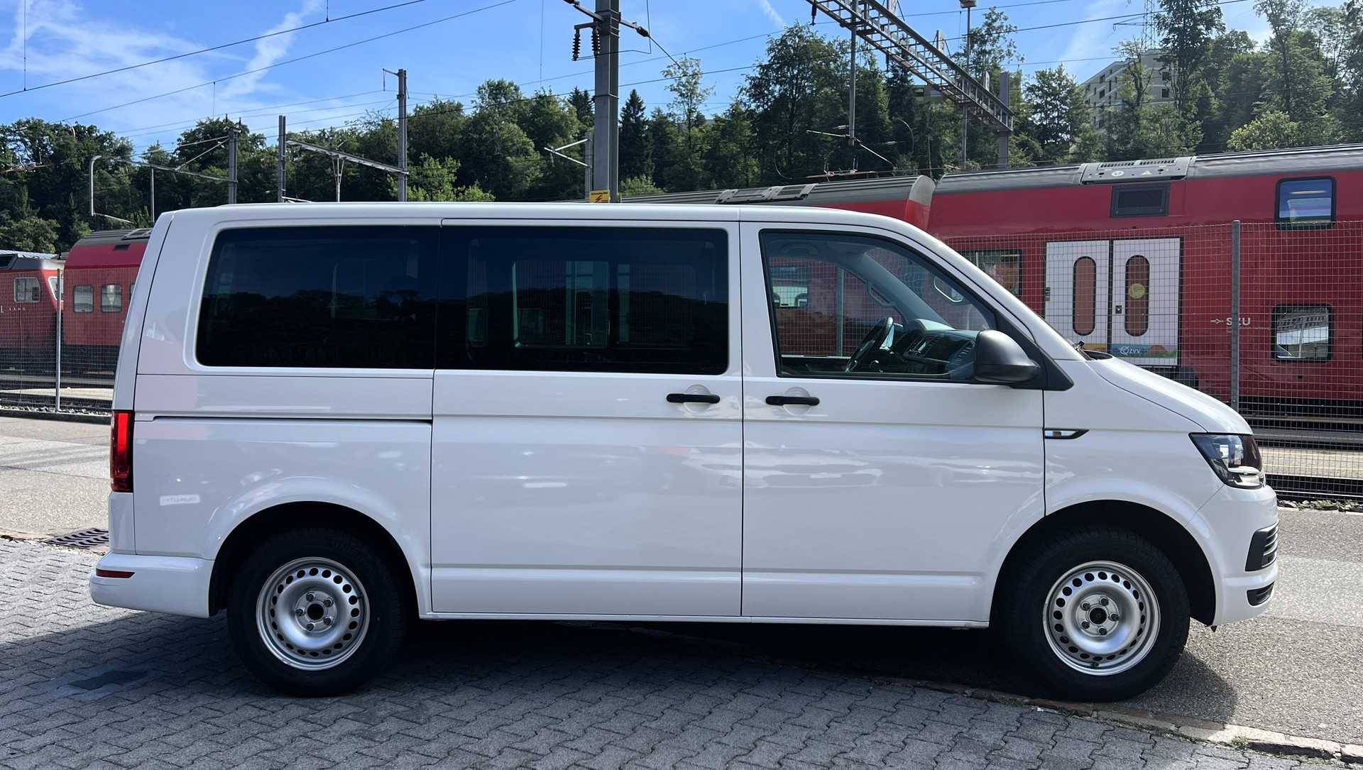 VW T6 Multivan 2.0 TDI Trendline-image-5